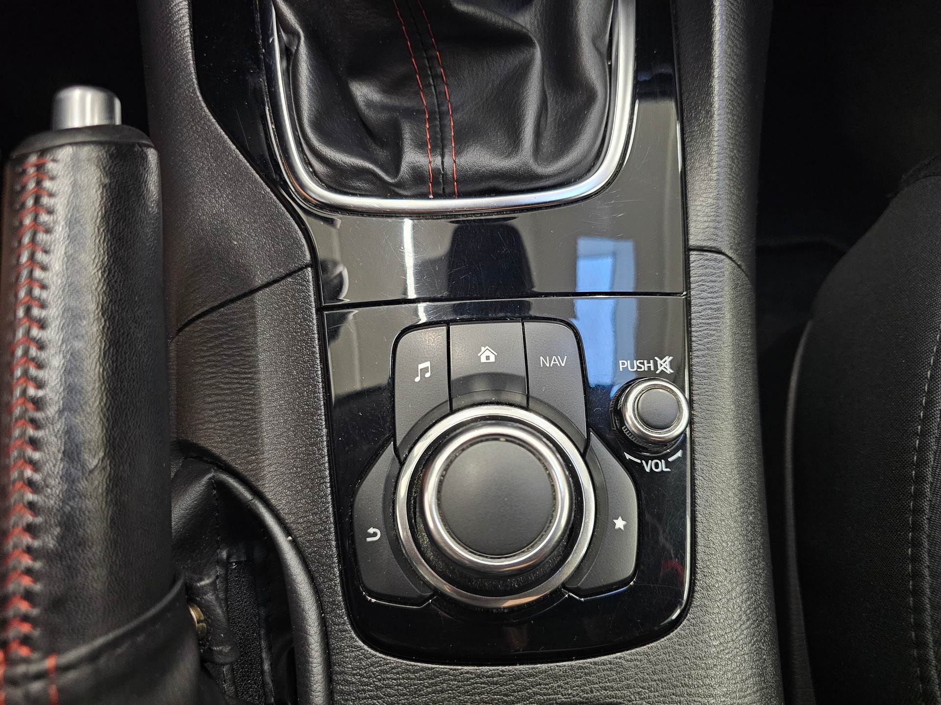 MAZDA 3 1.5 16V Ambition-image-17