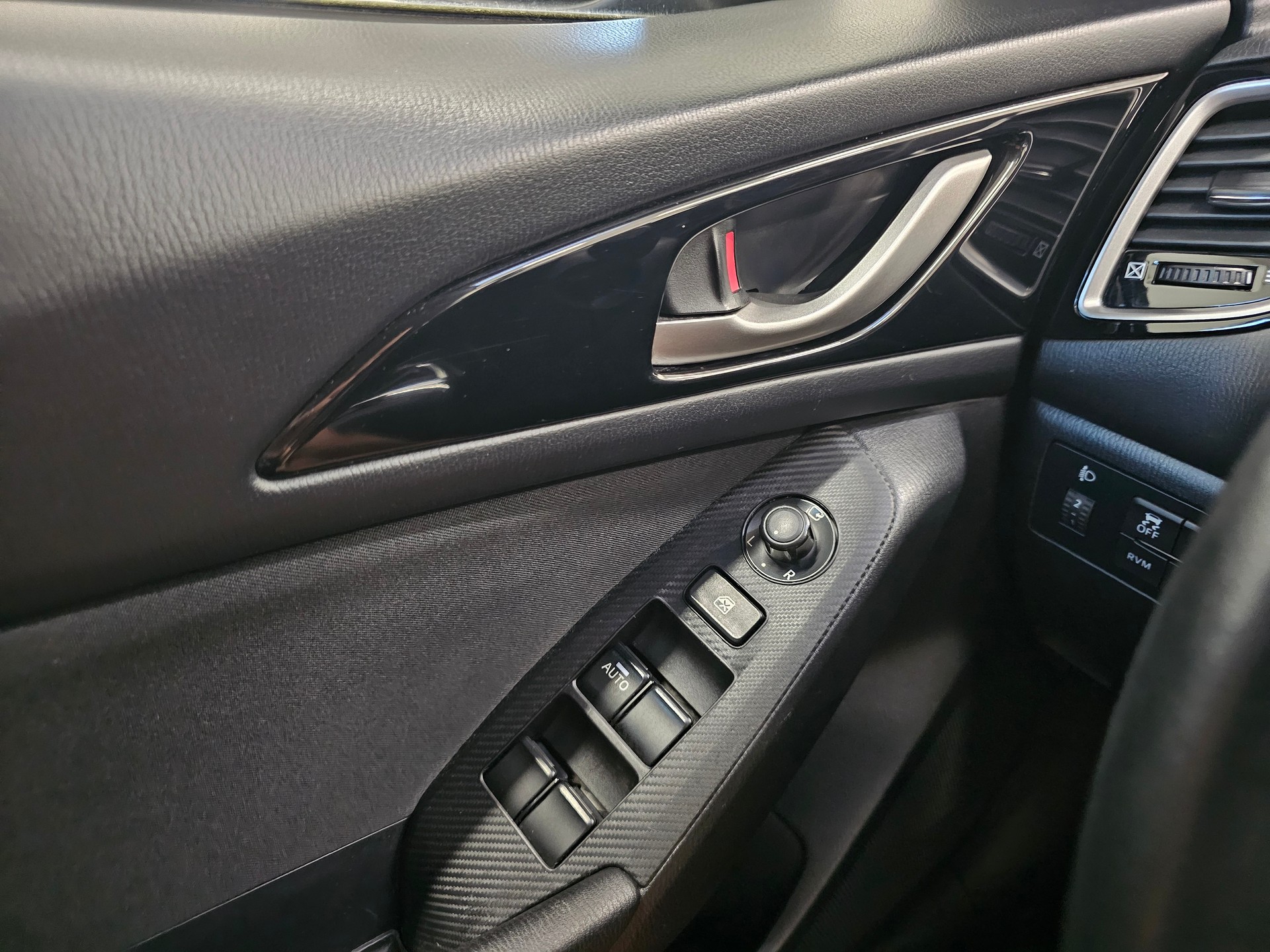 MAZDA 3 1.5 16V Ambition-image-20