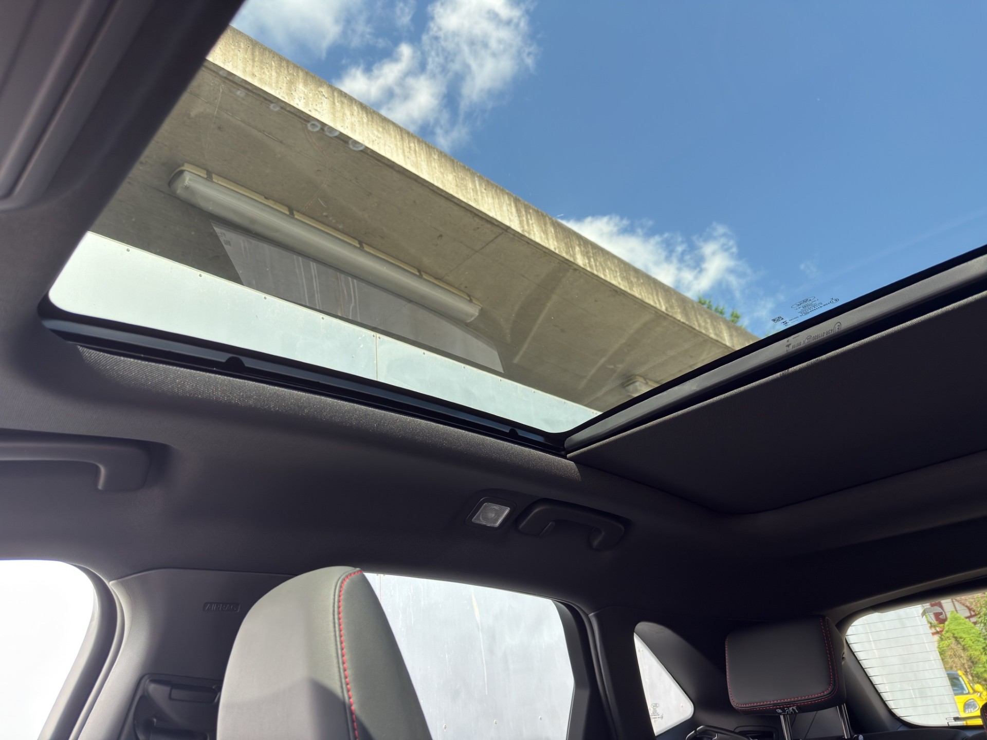 FORD Kuga 2.5 Hybrid ST-Line X 4x4 black&white Ed.-image-12
