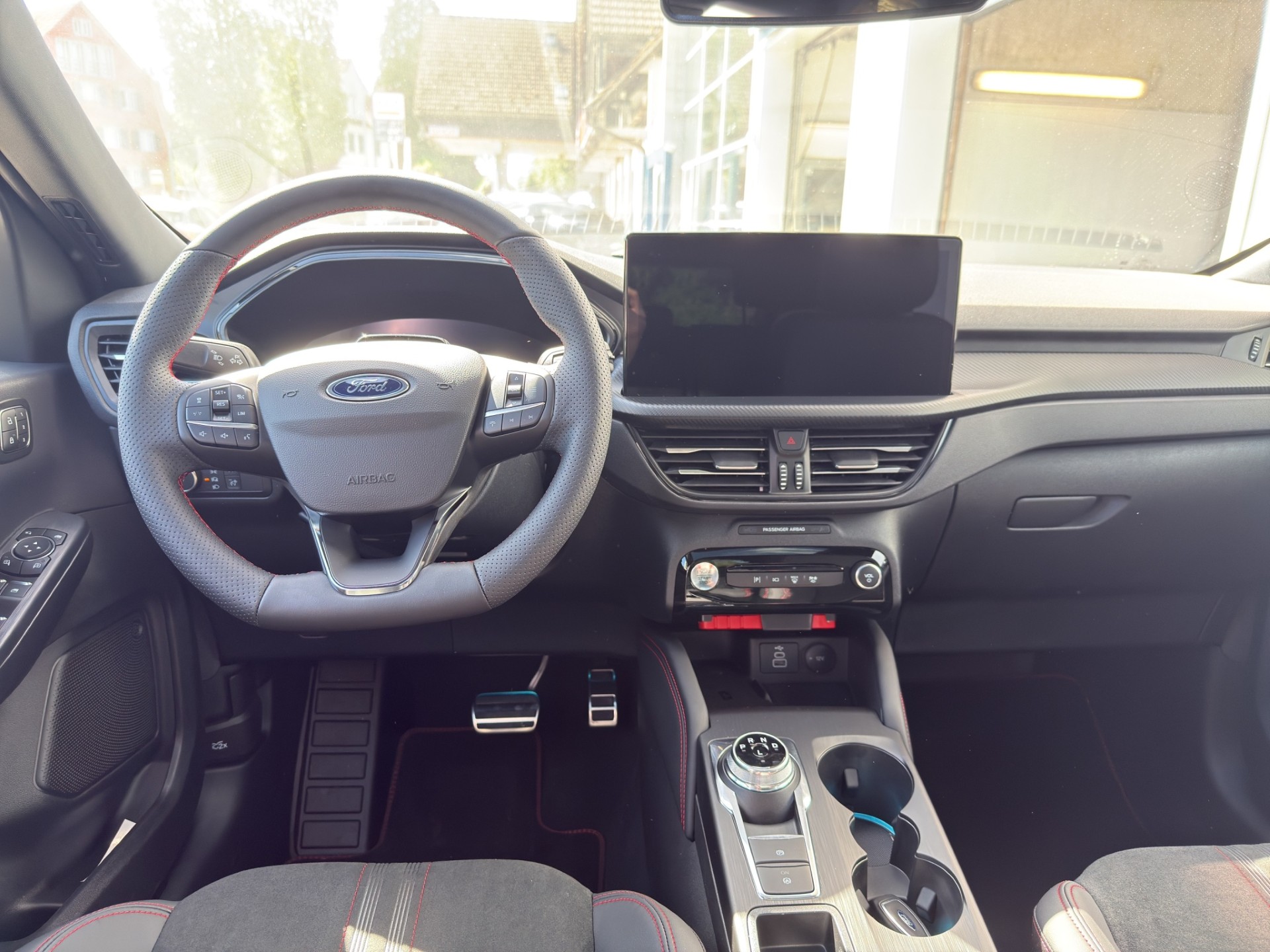 FORD Kuga 2.5 Hybrid ST-Line X 4x4 black&white Ed.-image-7