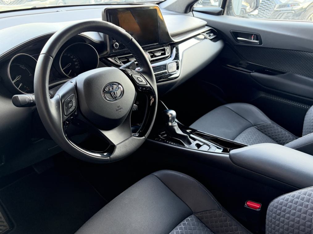 TOYOTA C-HR 1.8 HSD CVT Trend-image-3