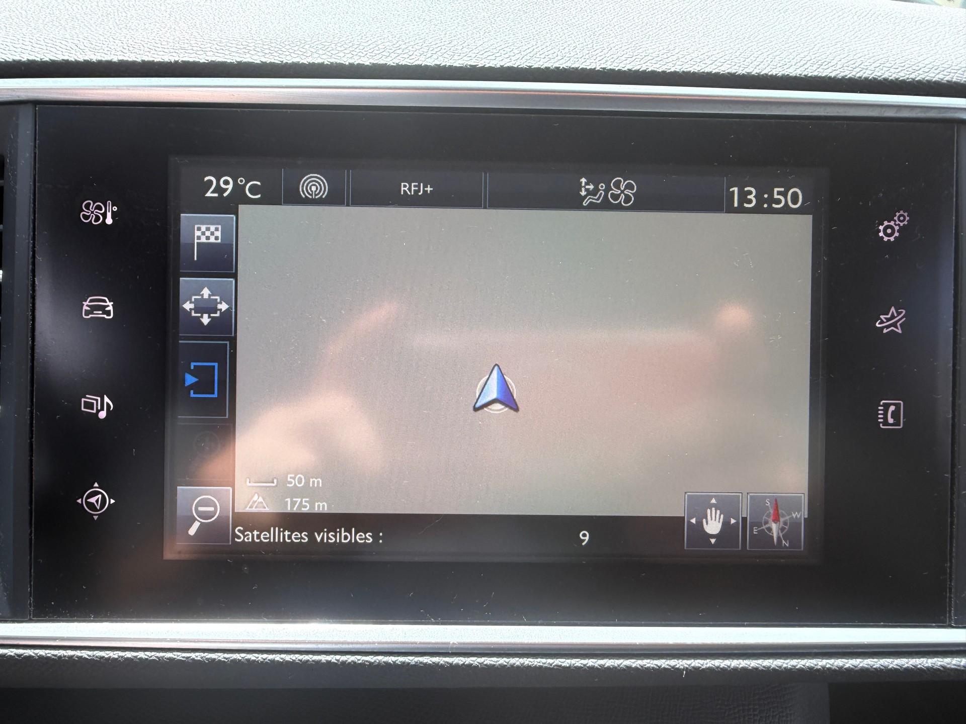 PEUGEOT 308 1.2 THP Style-image-9