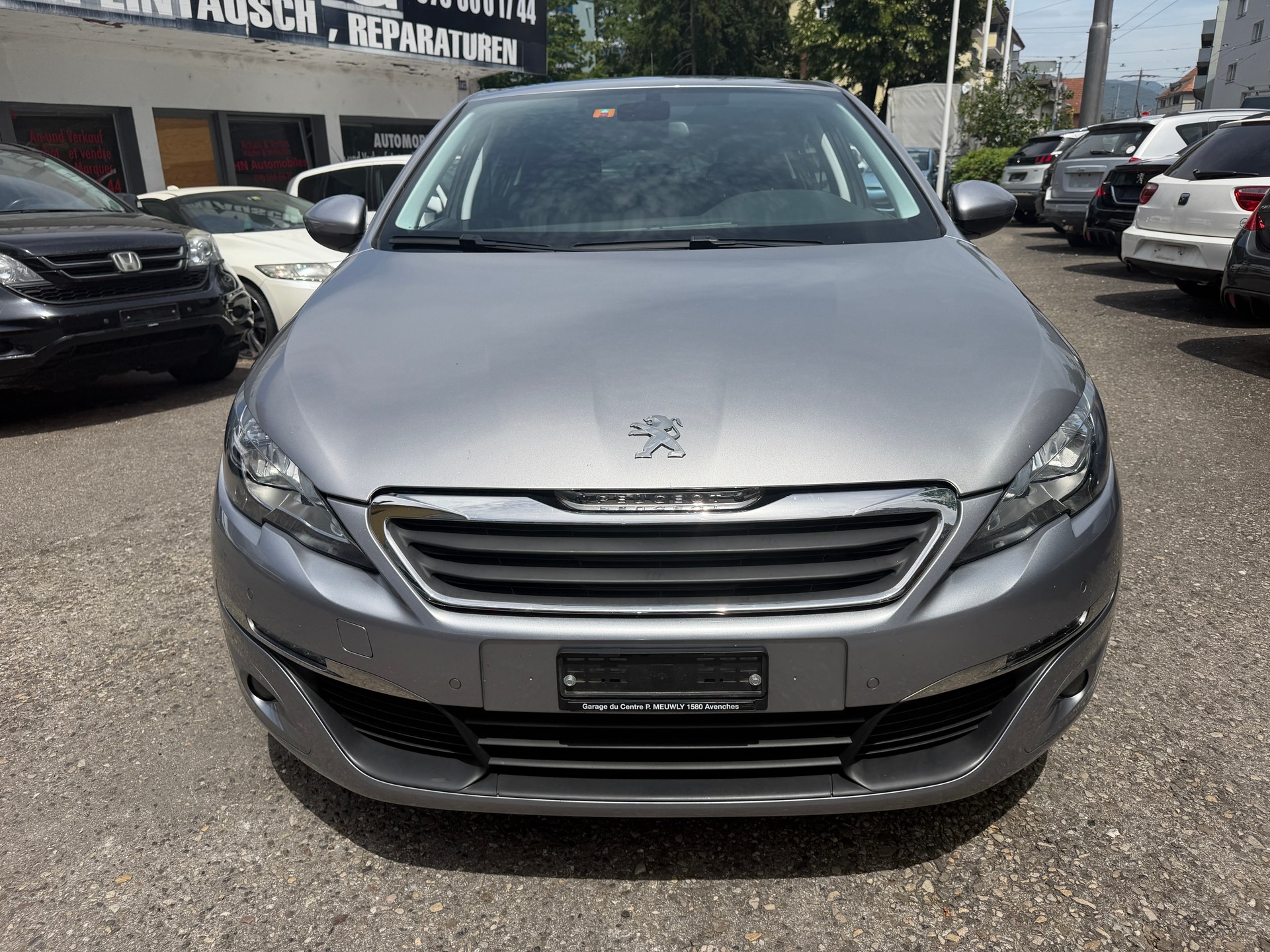 PEUGEOT 308 1.2 THP Style-image-0