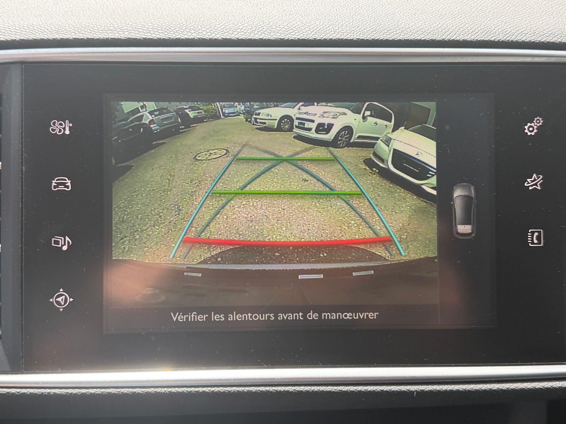 PEUGEOT 308 1.2 THP Style-image-8