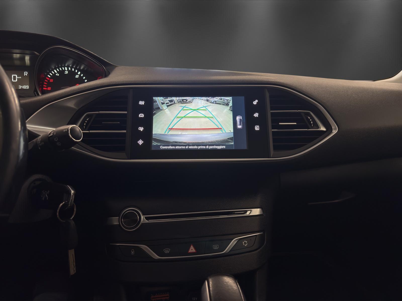 PEUGEOT 308 SW 1.6 BlueHDI Allure Automatic-image-11
