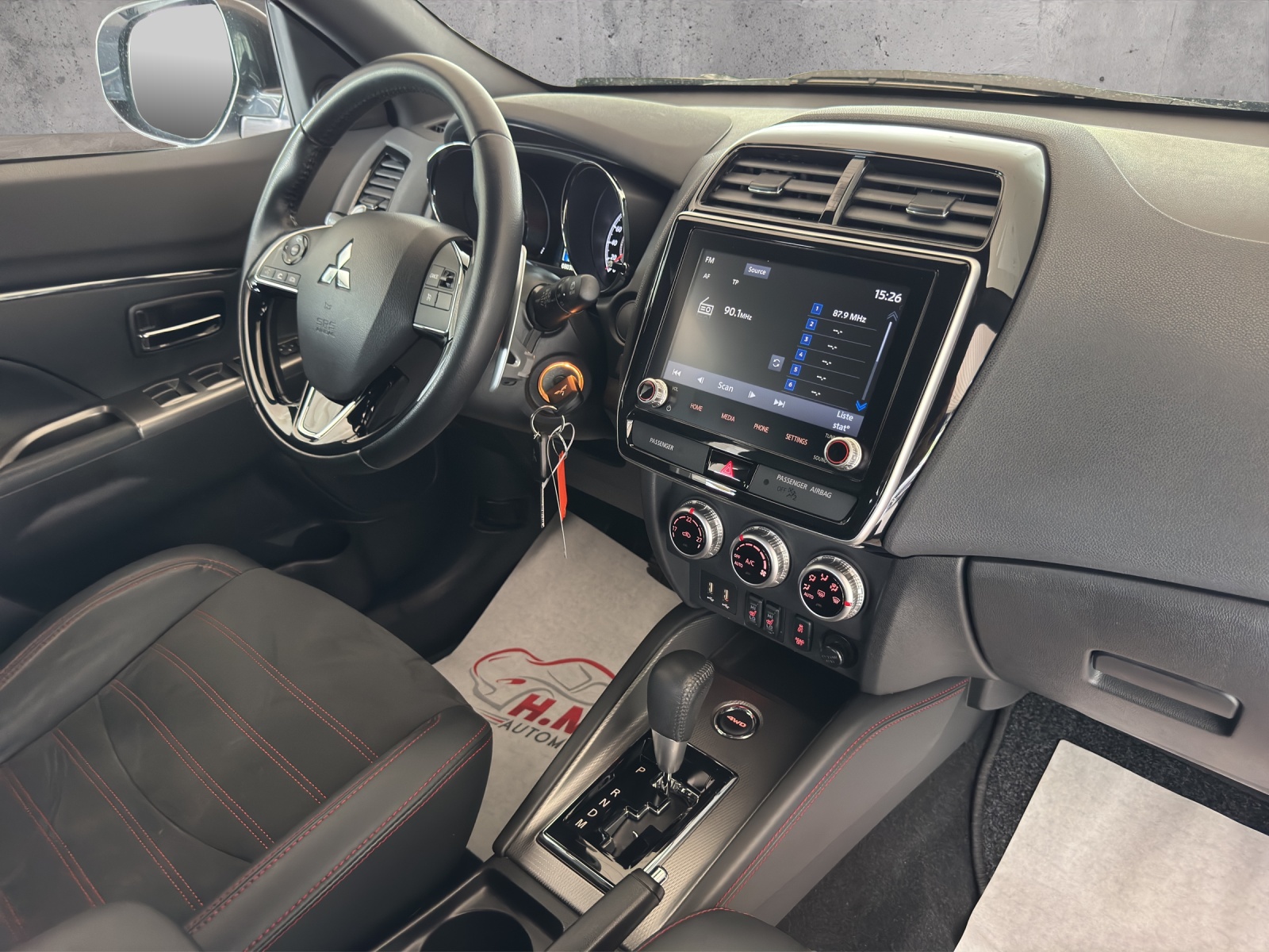 MITSUBISHI ASX 2.0 Diamond 4WD Automat-image-10