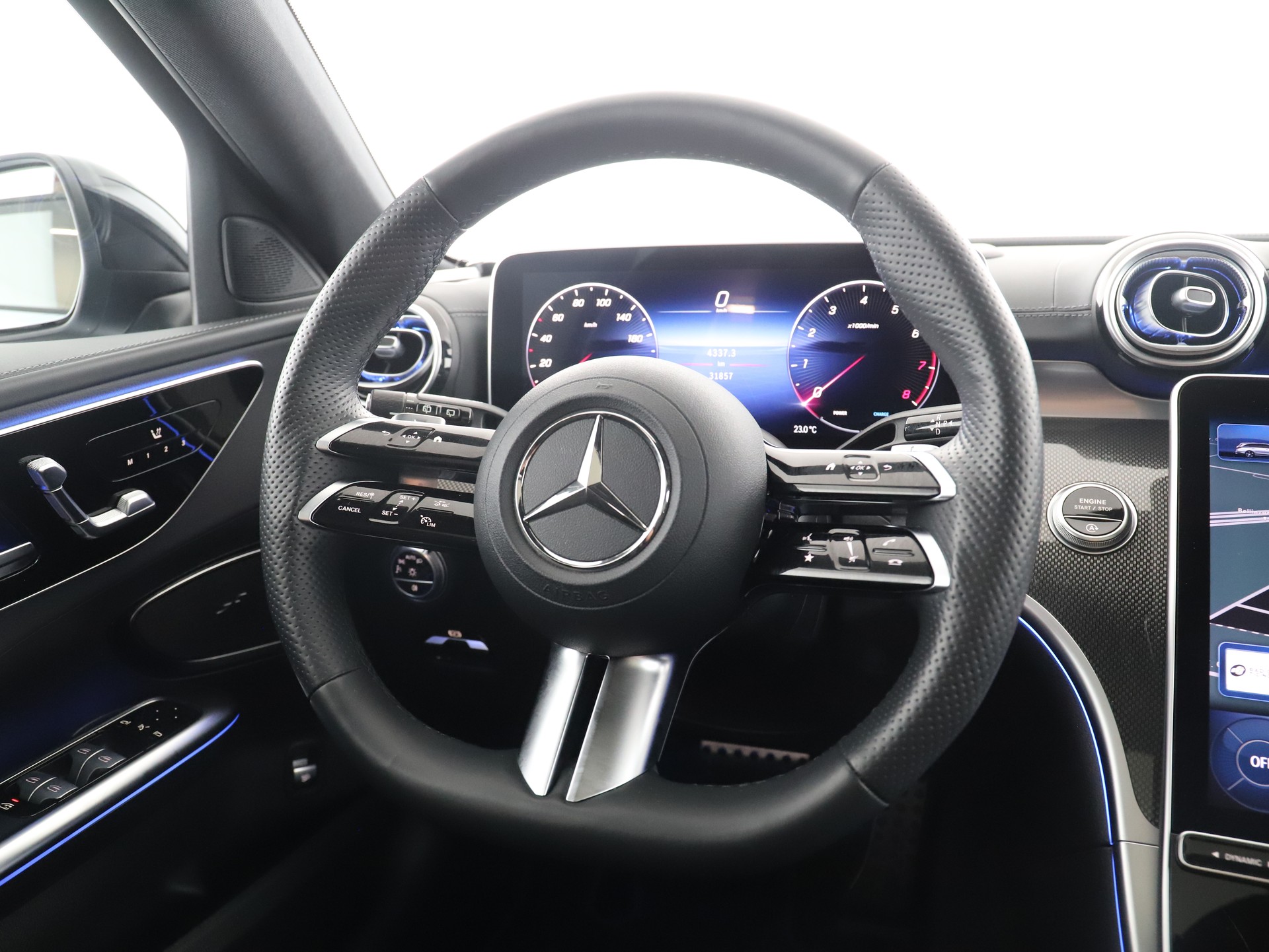 MERCEDES-BENZ C 300 T 4 Matic AMG Line-image-11