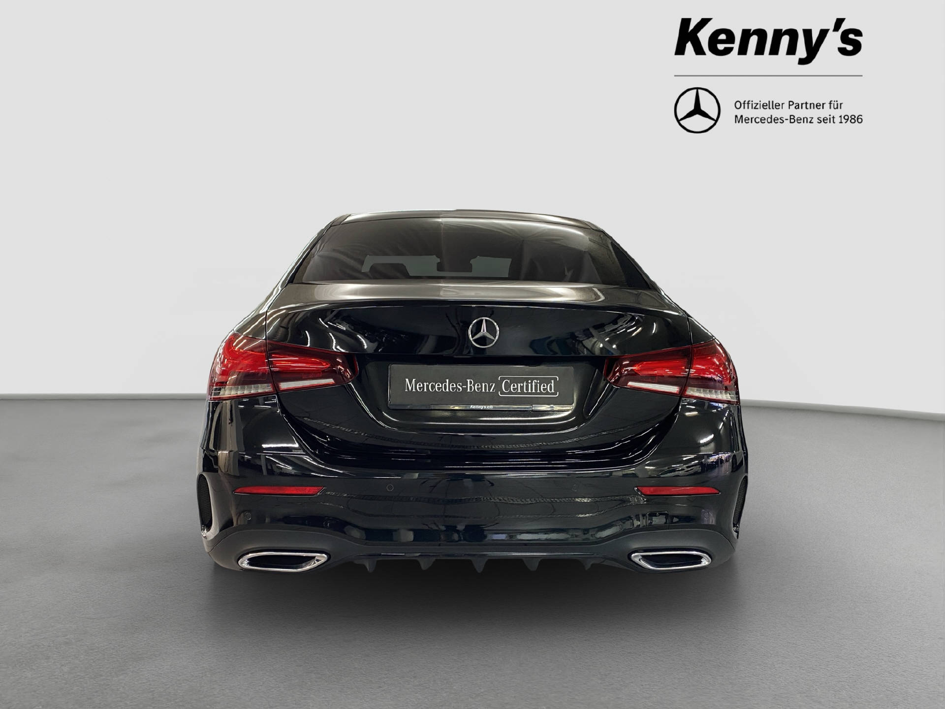 MERCEDES-BENZ A 220 AMG Line Limousine-image-4