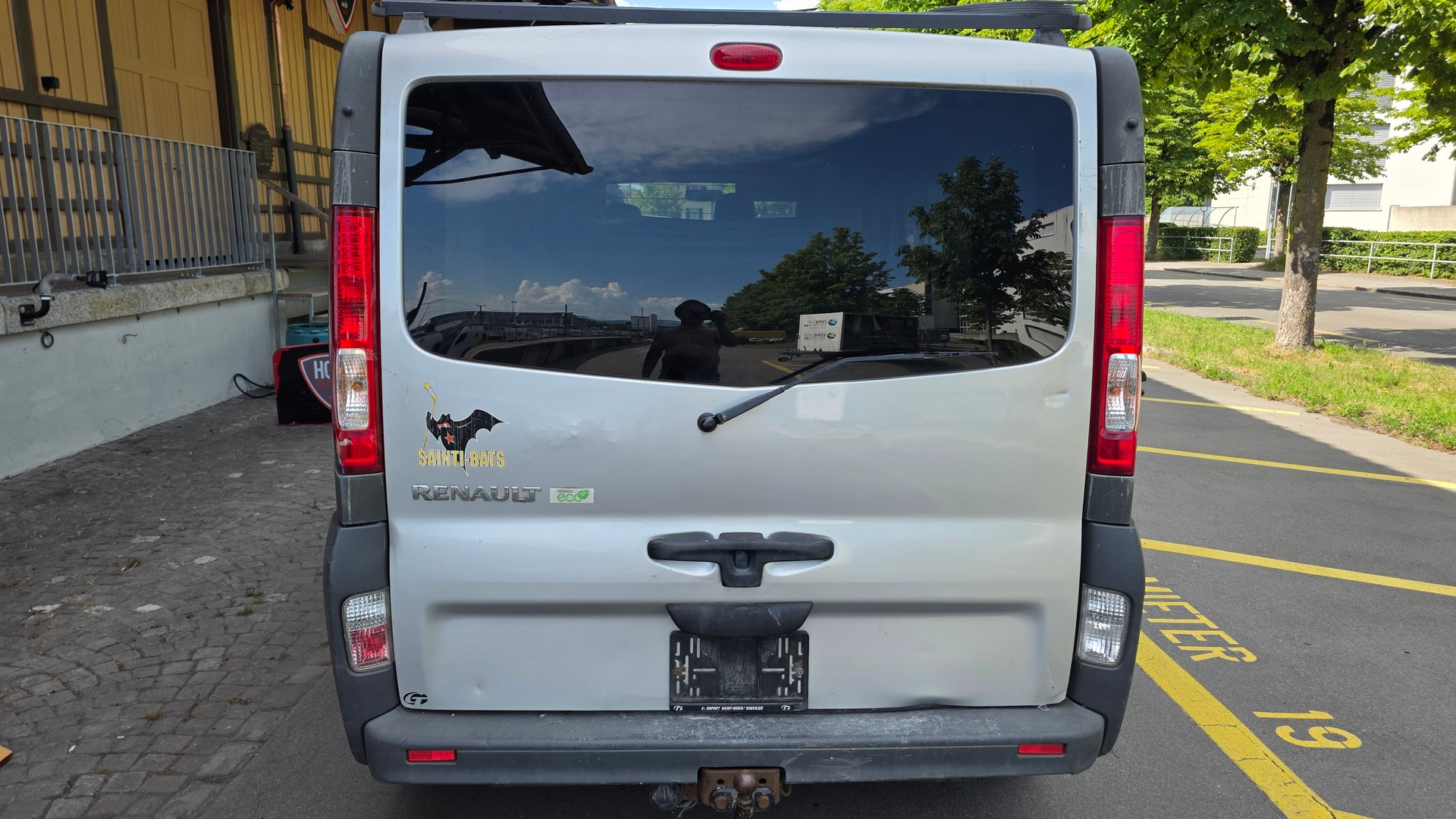 RENAULT TRAFIC-image-5