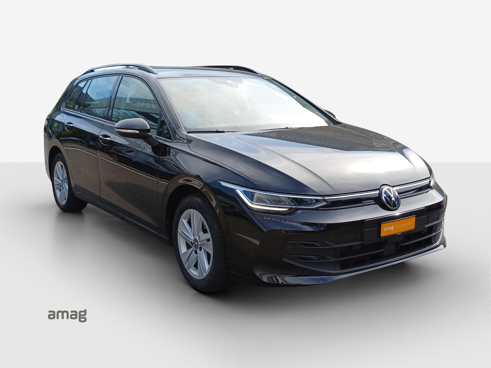 VW Golf Variant 1.5 eTSI mHEV Life DSG-image-5