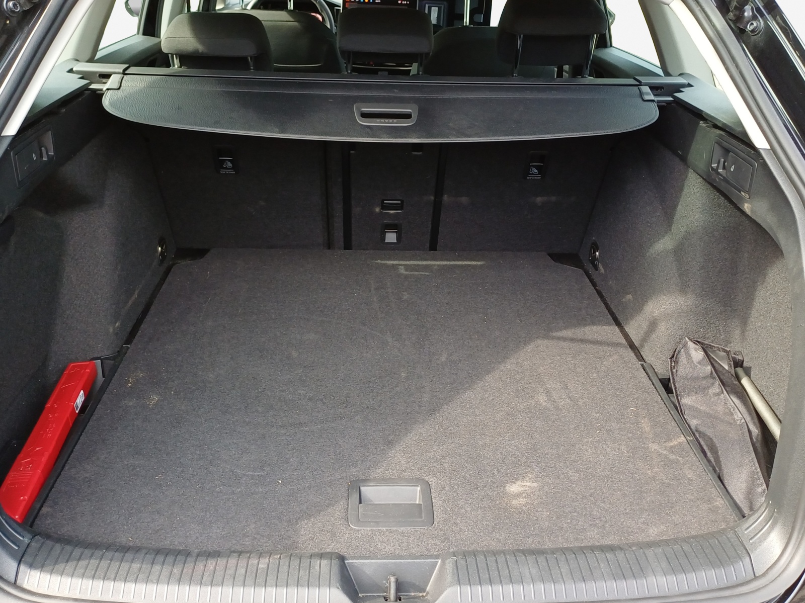 VW Golf Variant 1.5 eTSI mHEV Life DSG-image-12