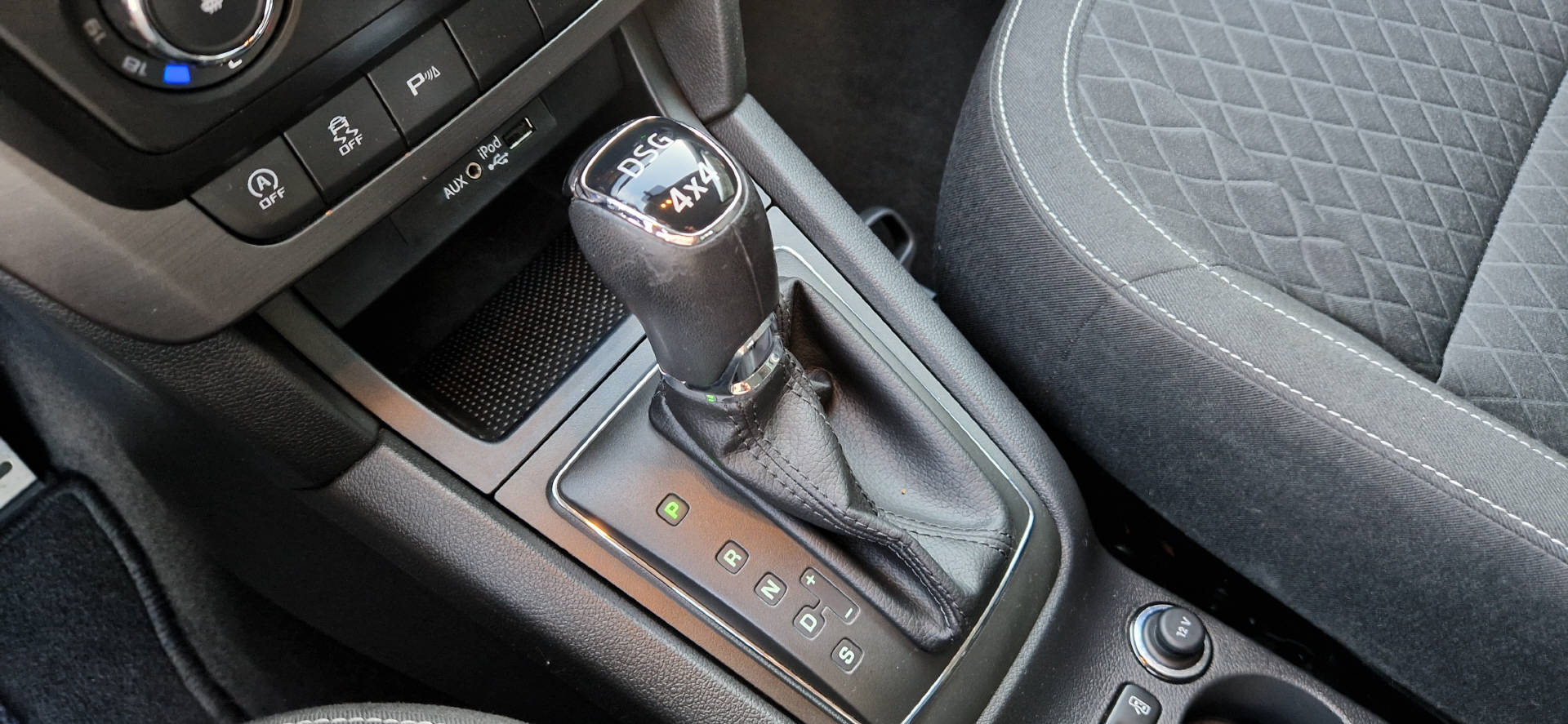 SKODA Yeti 2.0 TDI 150 Ambition 4x4 DSG-image-11