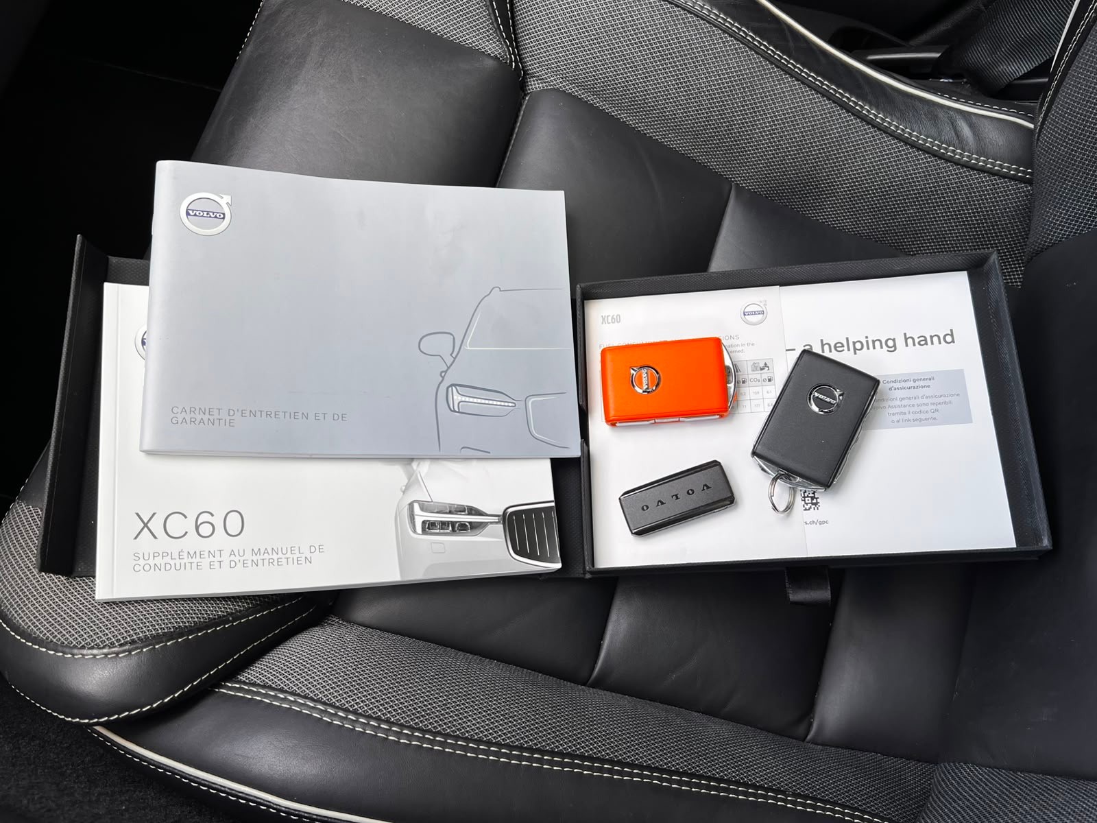 VOLVO XC60 B4 Diesel Mild Hybrid AWD R-Design Geartronic-image-22
