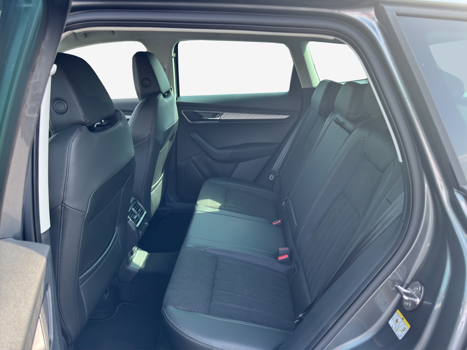 SKODA Karoq Dynamic 1.5 TSI 150PS 7DSG-image-10
