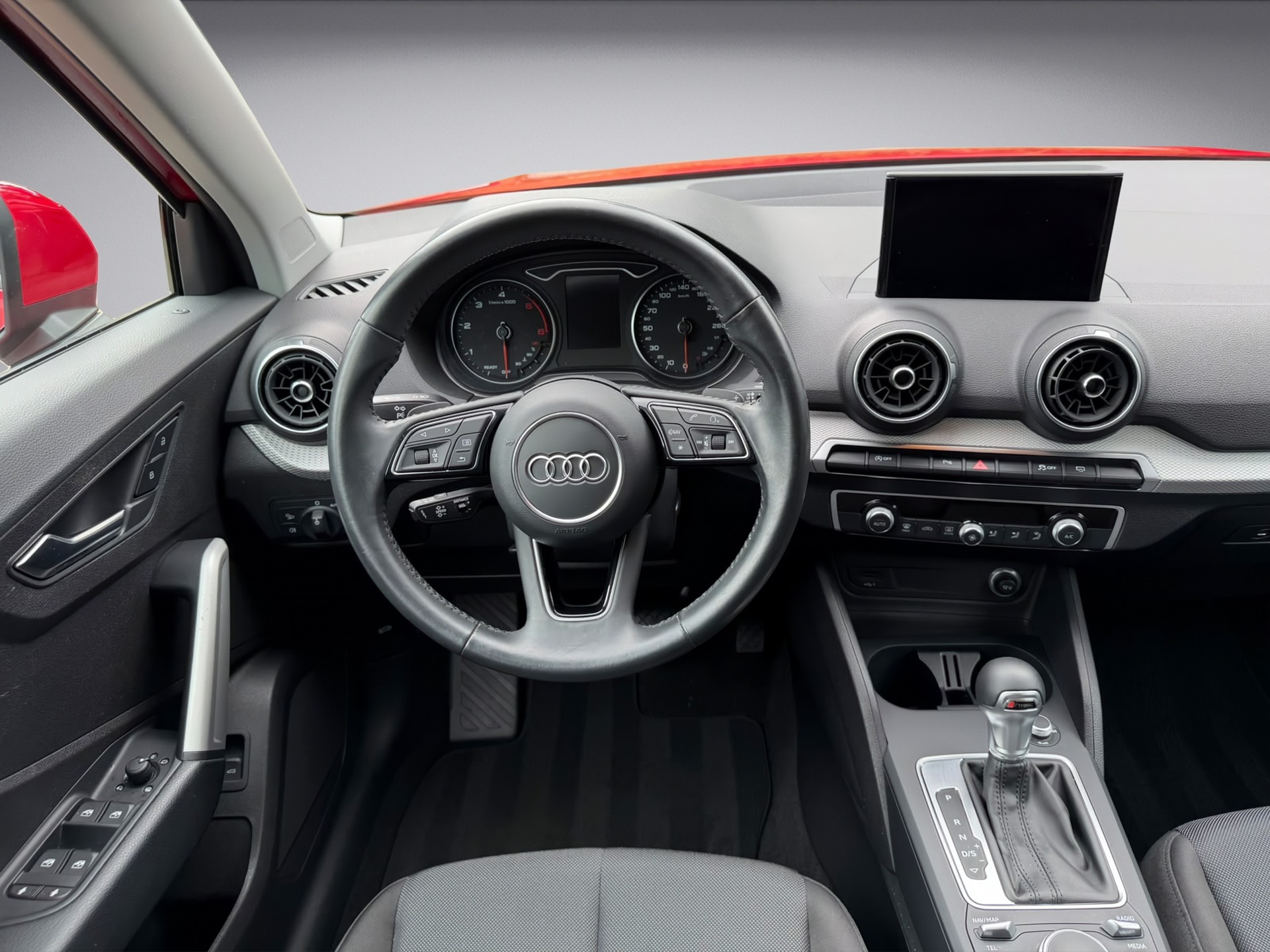 AUDI Q2 35 TDI Attraction quattro S-tronic * S Line * Diesel *-image-7