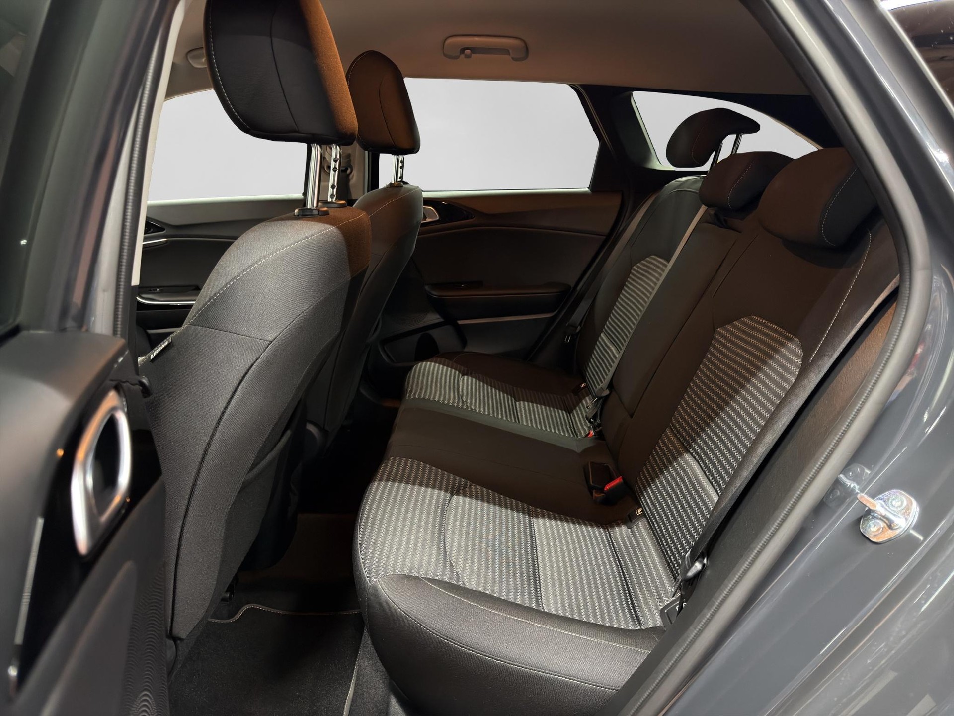 KIA Ceed SW 1.5 T-GDi MHEV Power-image-6