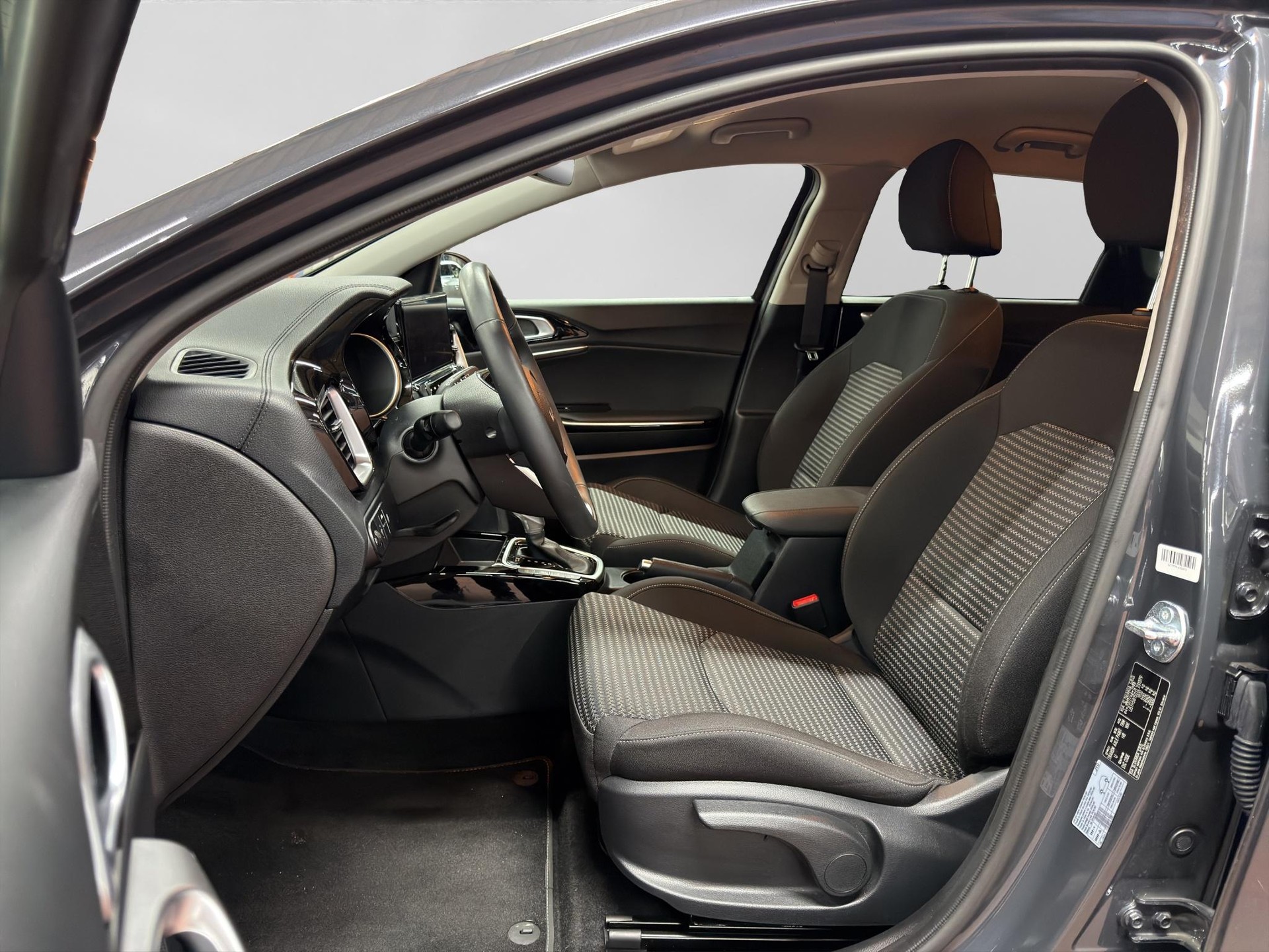 KIA Ceed SW 1.5 T-GDi MHEV Power-image-1
