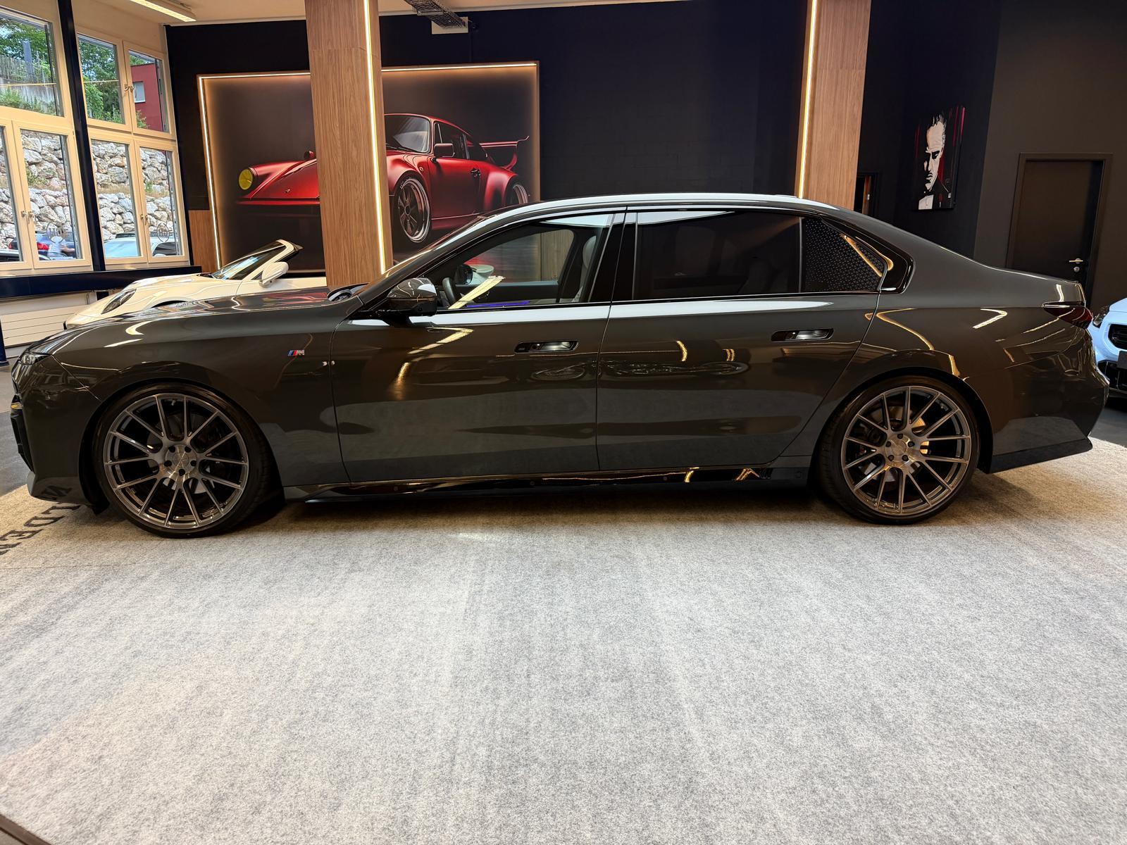 BMW 740d xDrive M-Sport-image-4