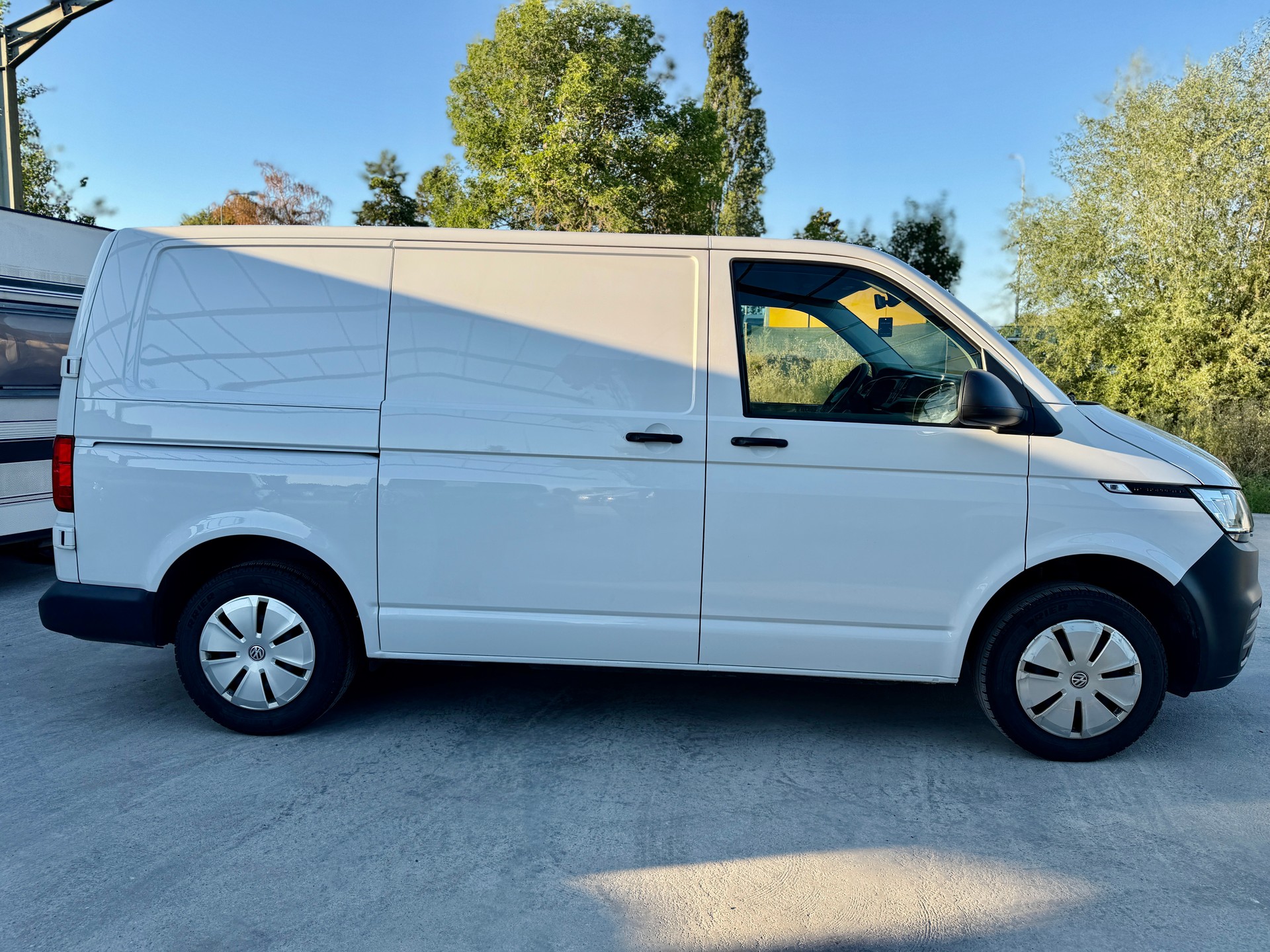 VW T6.1 2.0 TDI-image-3
