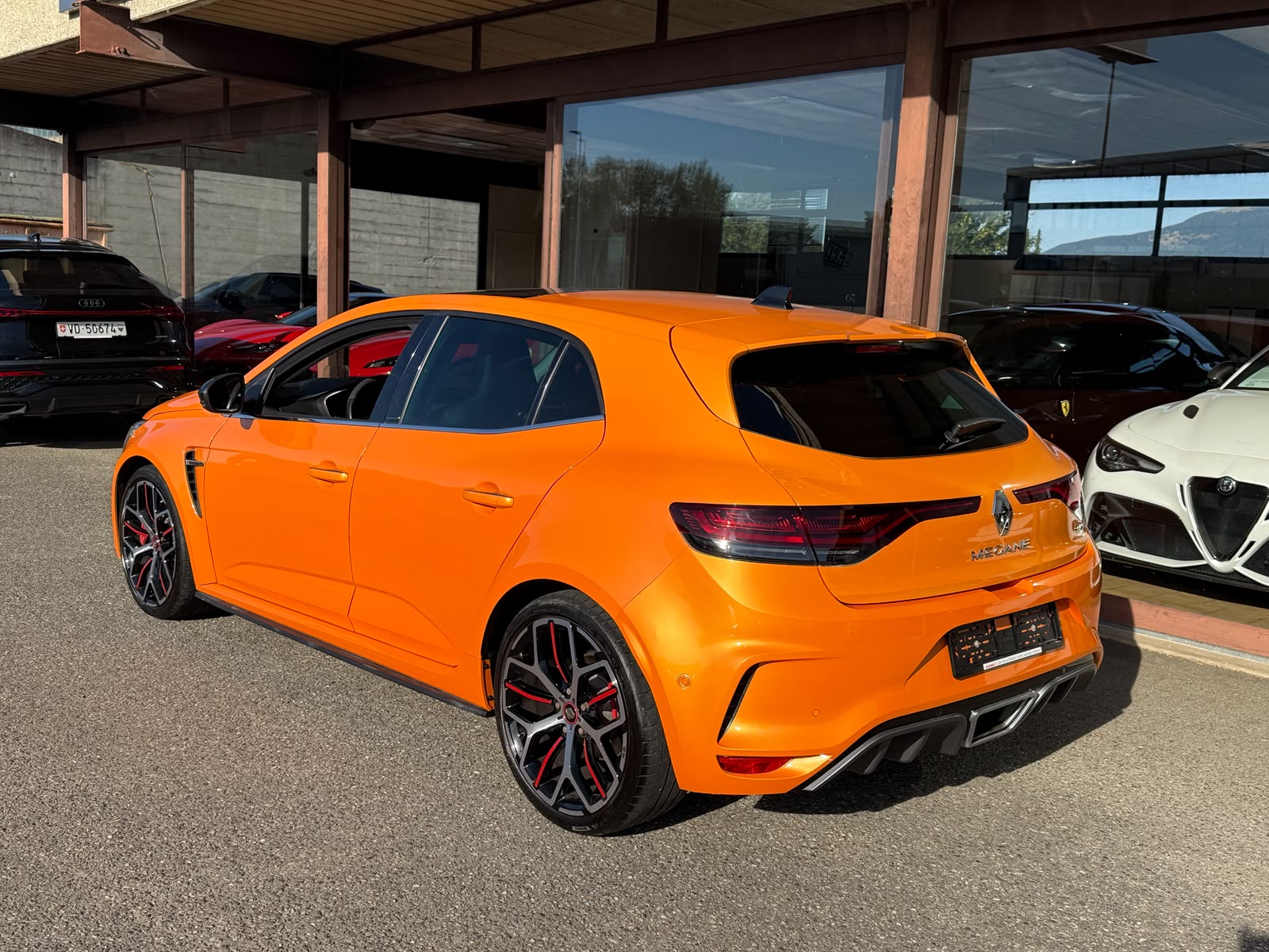 RENAULT Mégane Trophy 300 EDC-image-3