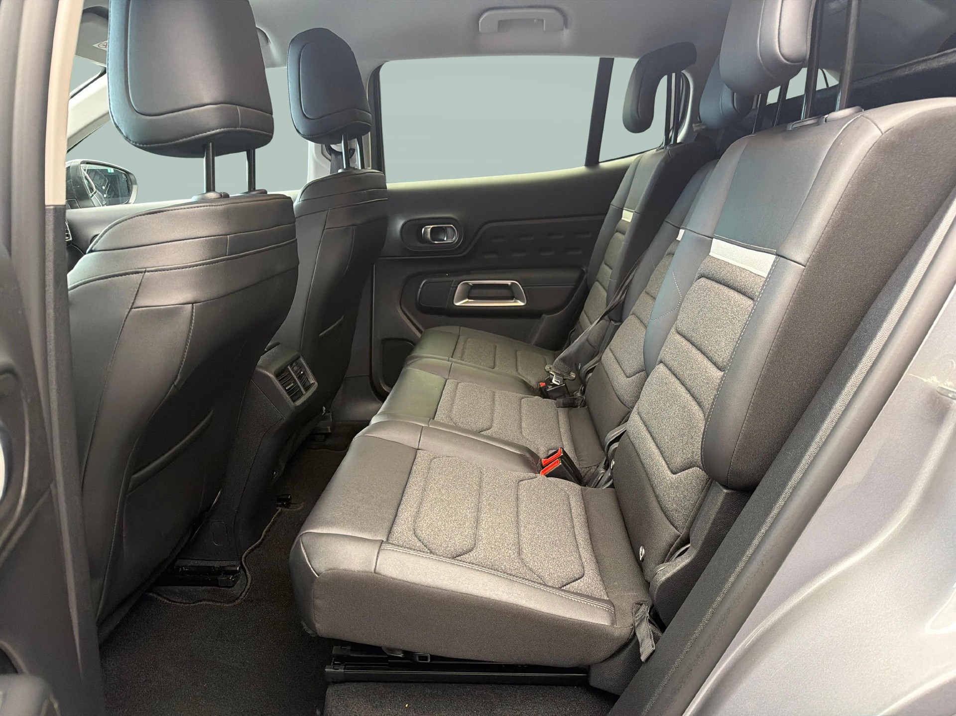 CITROEN C5 Aircross 1.6 Plug-in Hybrid You+-image-11