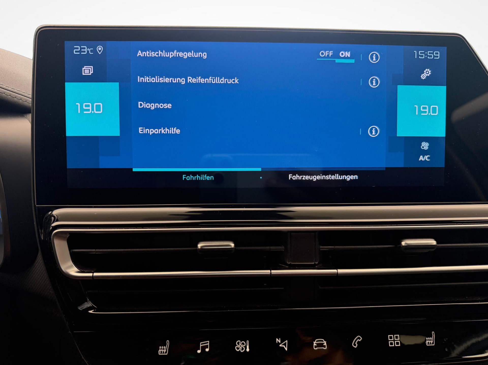 CITROEN C5 Aircross 1.6 Plug-in Hybrid You+-image-17