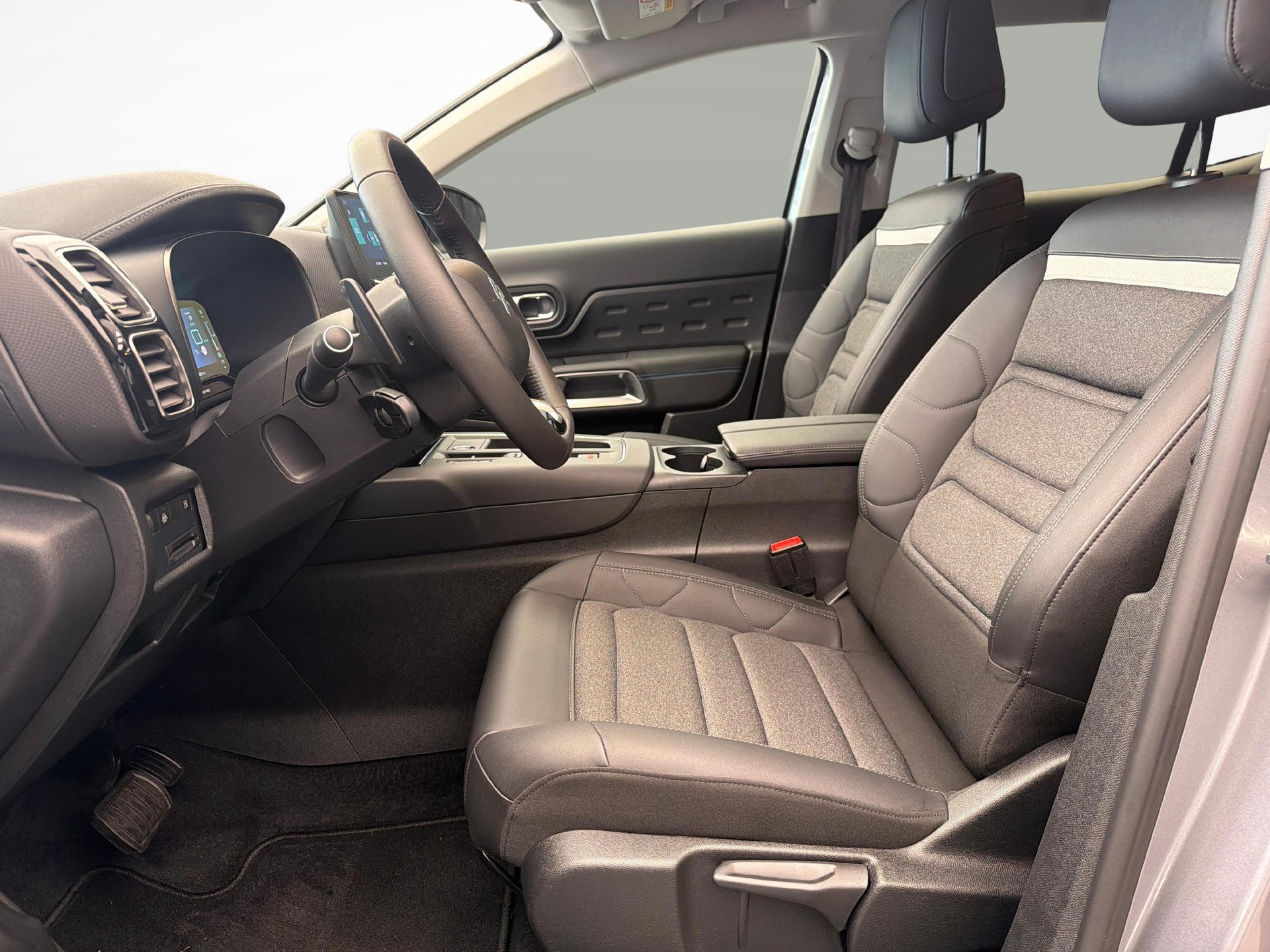 CITROEN C5 Aircross 1.6 Plug-in Hybrid You+-image-10