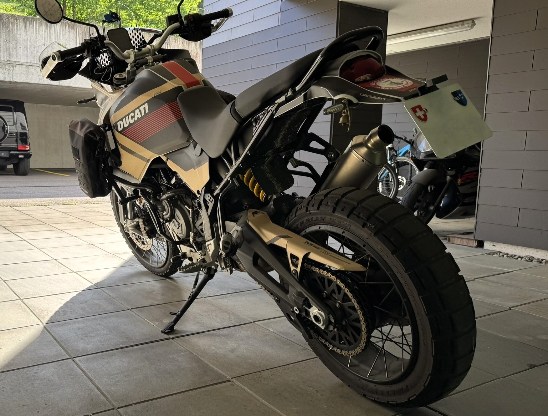 DUCATI Desert X-image-3