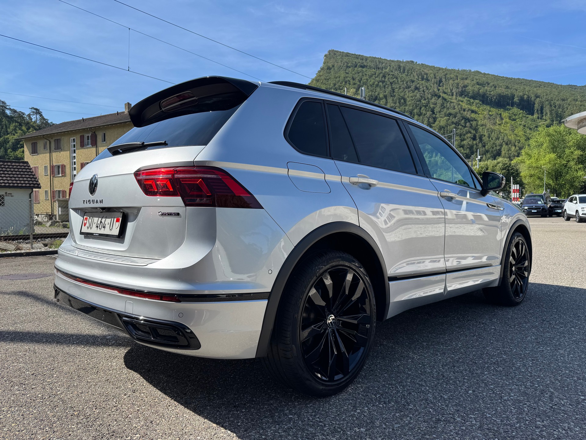 VW Tiguan 2.0 TDI SCR R-Line 4Motion DSG-image-4
