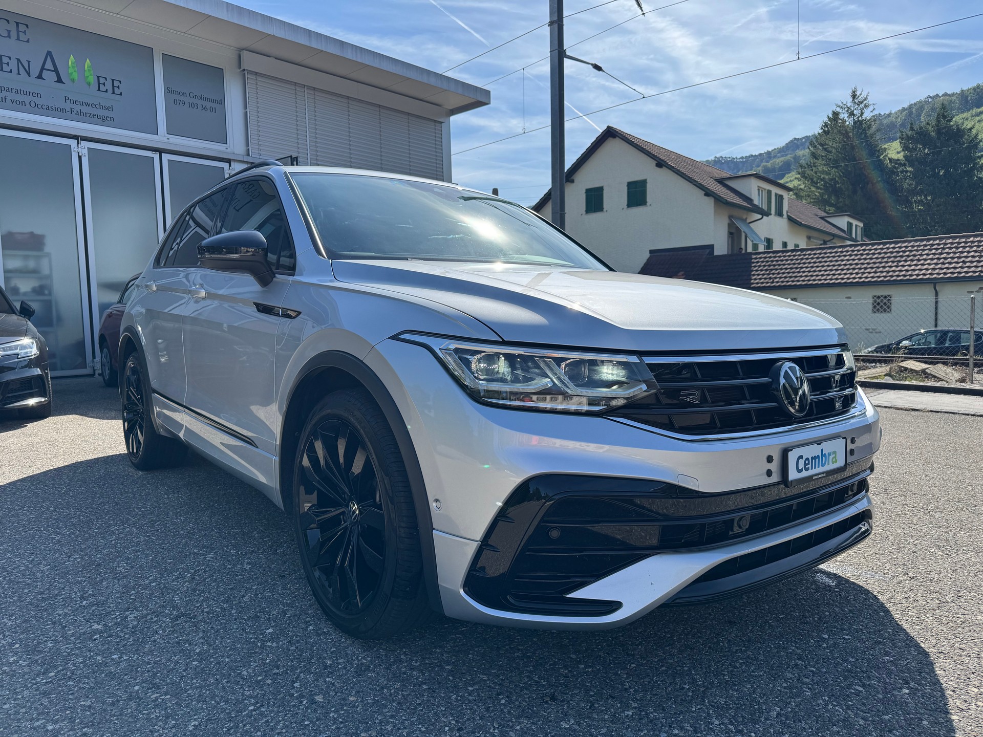 VW Tiguan 2.0 TDI SCR R-Line 4Motion DSG-image-3