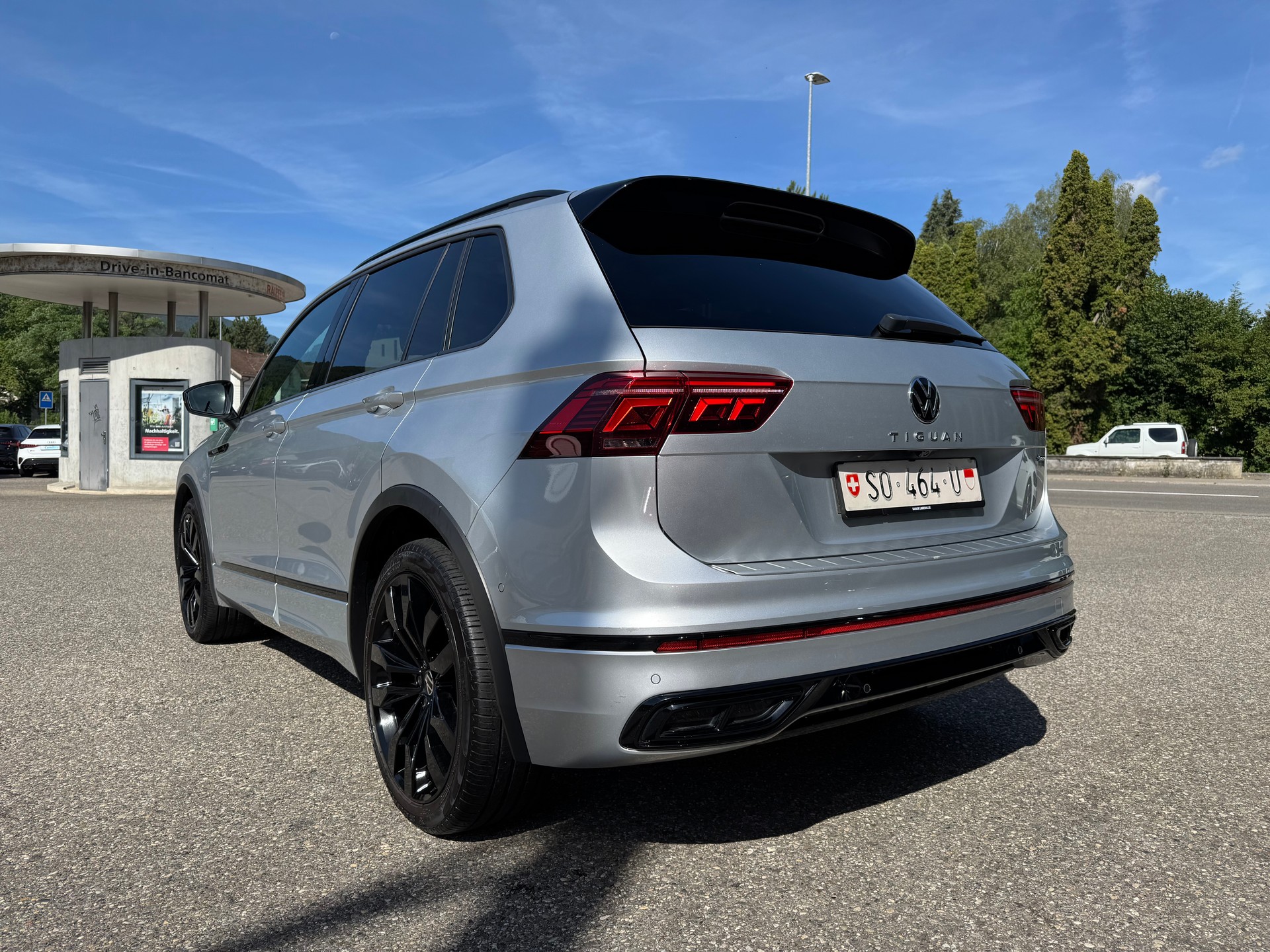 VW Tiguan 2.0 TDI SCR R-Line 4Motion DSG-image-5