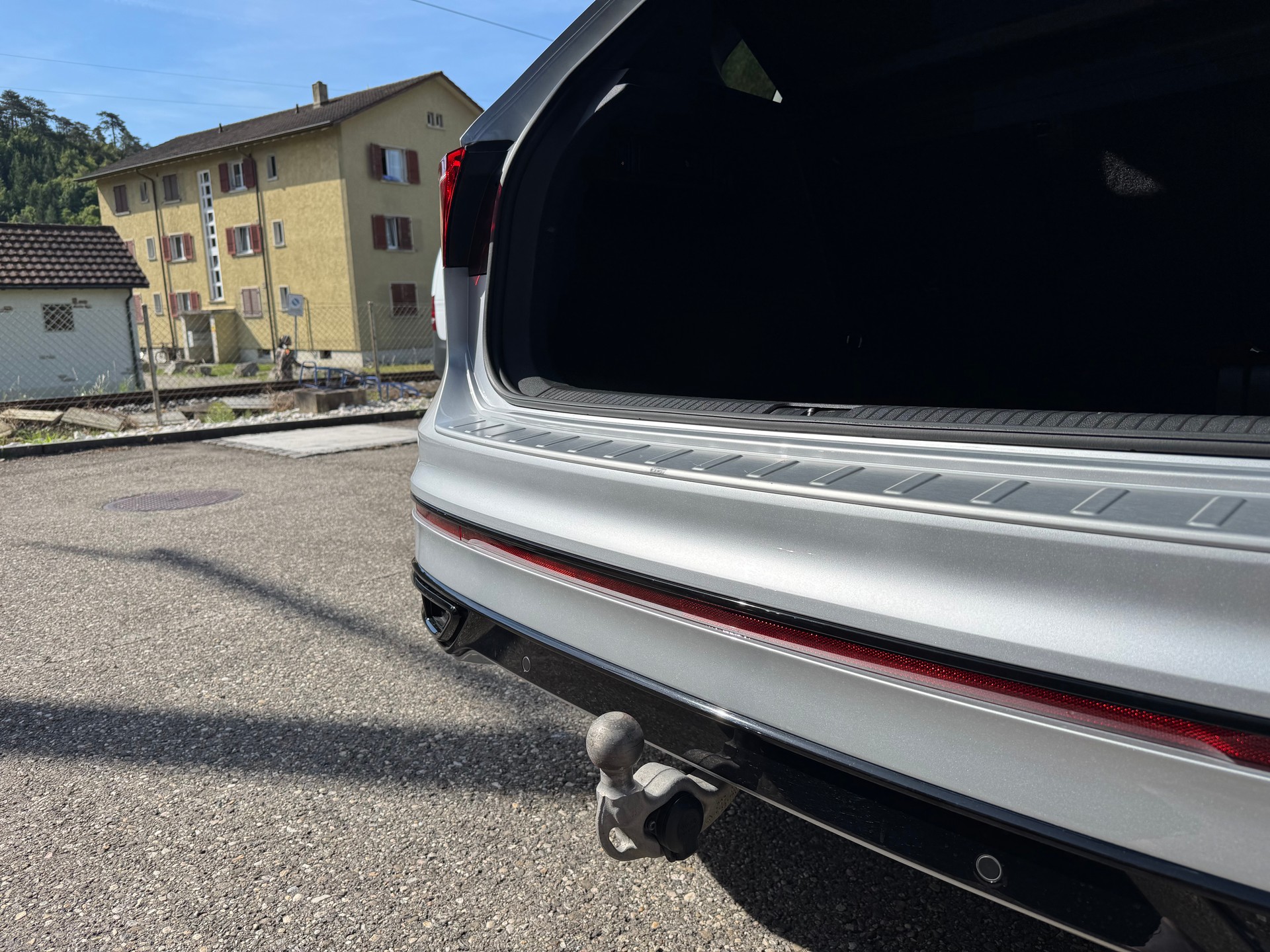 VW Tiguan 2.0 TDI SCR R-Line 4Motion DSG-image-7