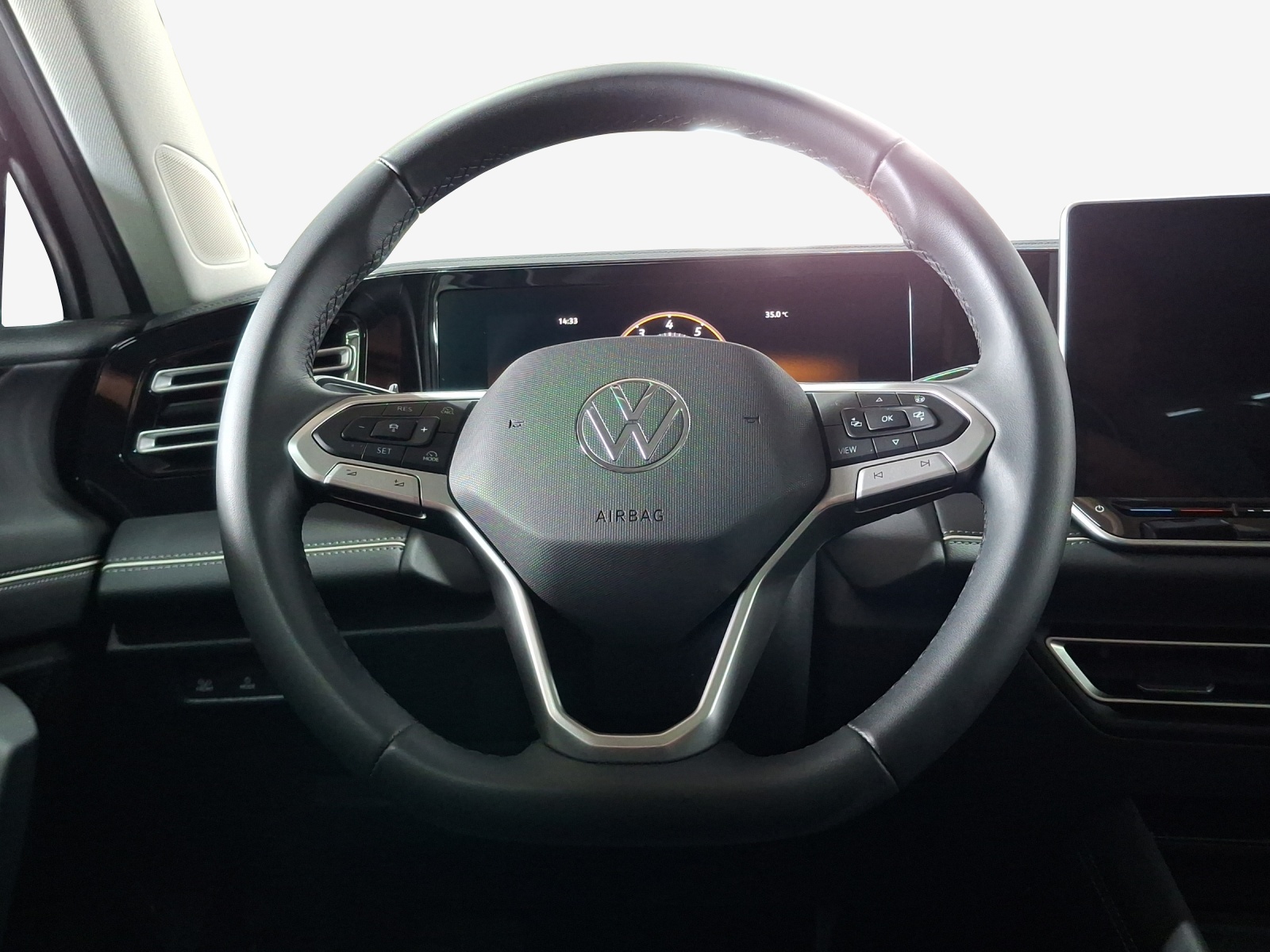 VW Tiguan 2.0 TSI DSG Elegance 4Motion-image-9