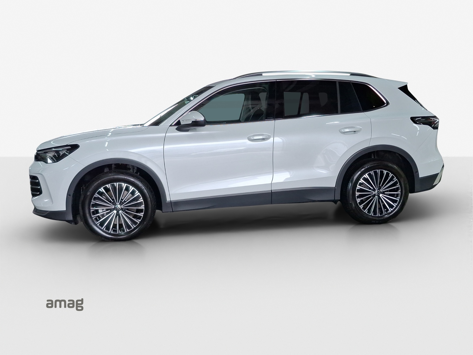 VW Tiguan 2.0 TSI DSG Elegance 4Motion-image-1