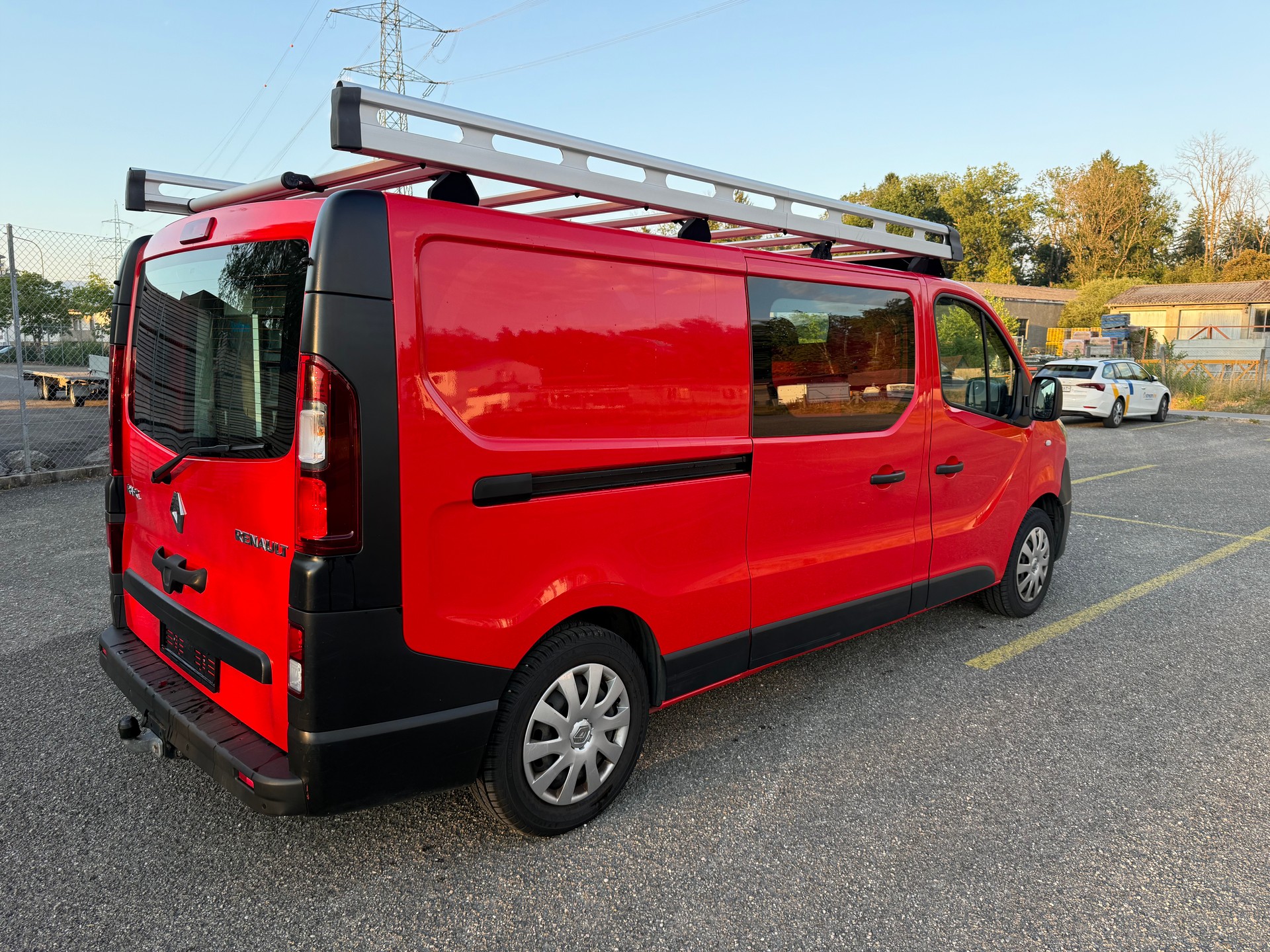 RENAULT Trafic 1.6 ENERGY TwinT. dCi125 2.9t Business L2H1-image-2