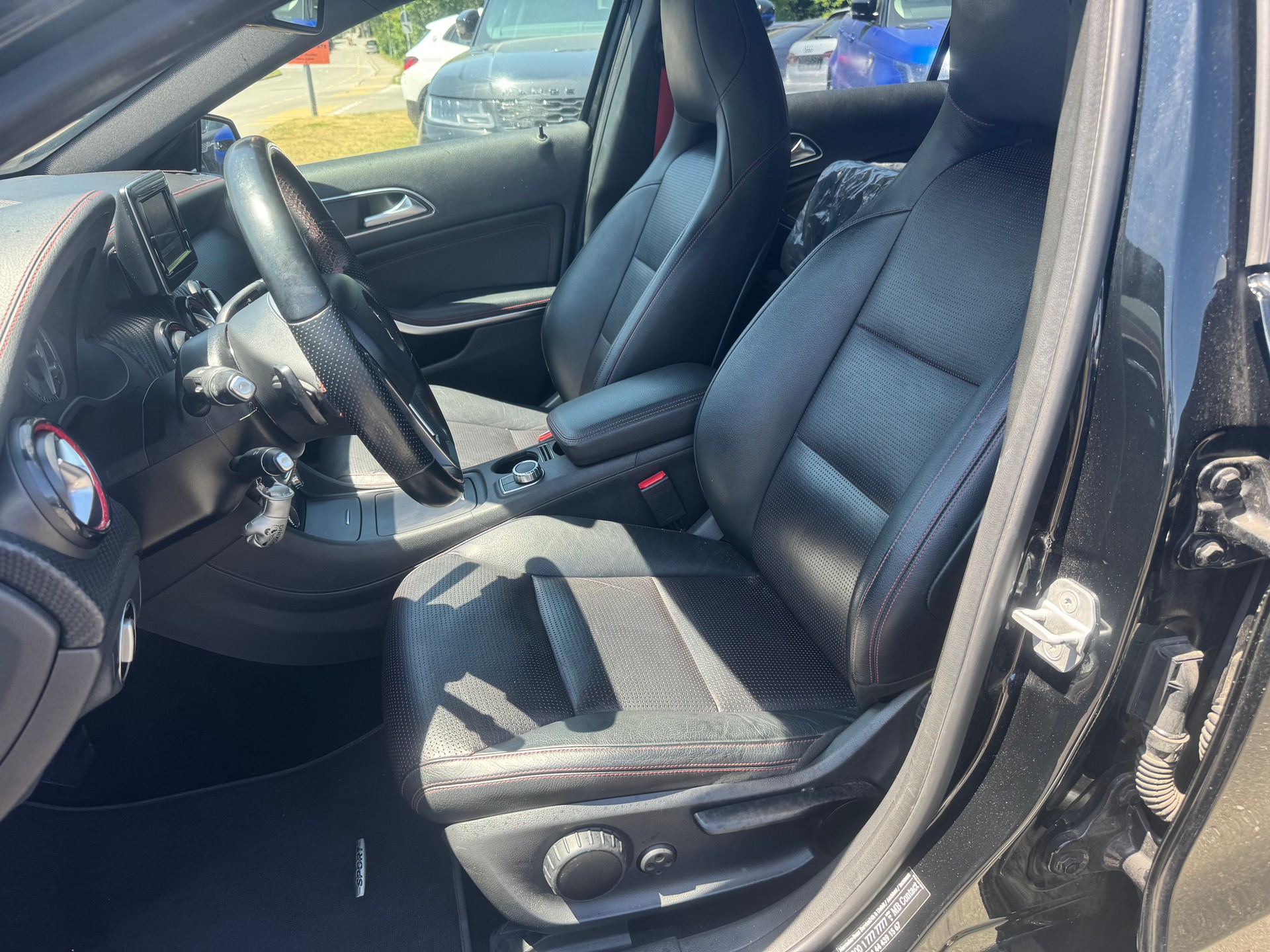 MERCEDES-BENZ A 250 Sport 7G-DCT-image-10
