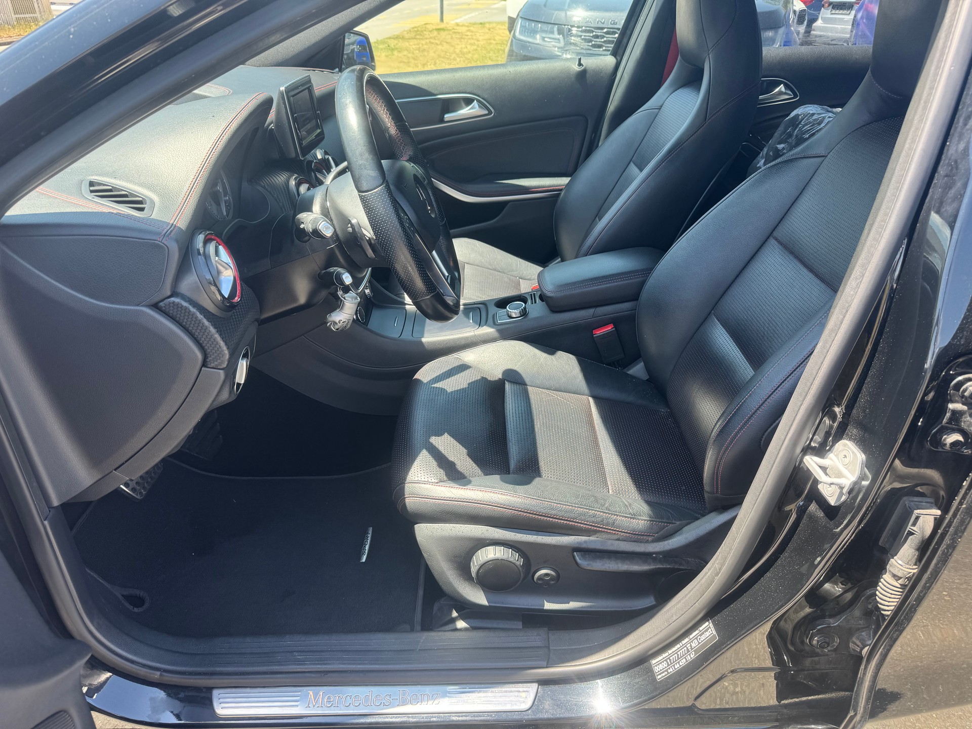 MERCEDES-BENZ A 250 Sport 7G-DCT-image-9