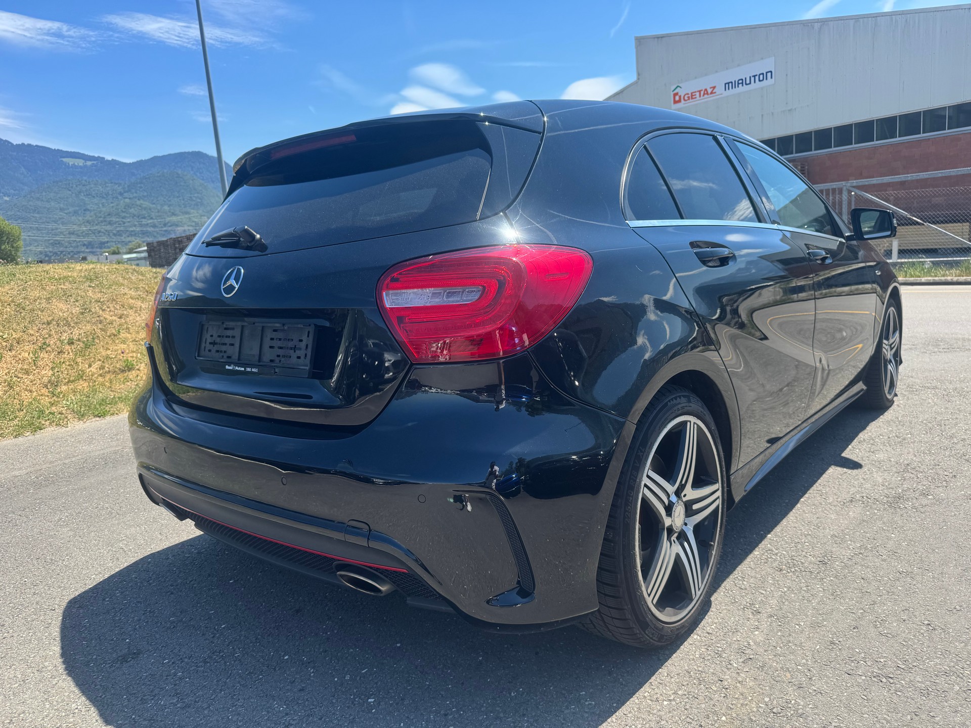 MERCEDES-BENZ A 250 Sport 7G-DCT-image-4