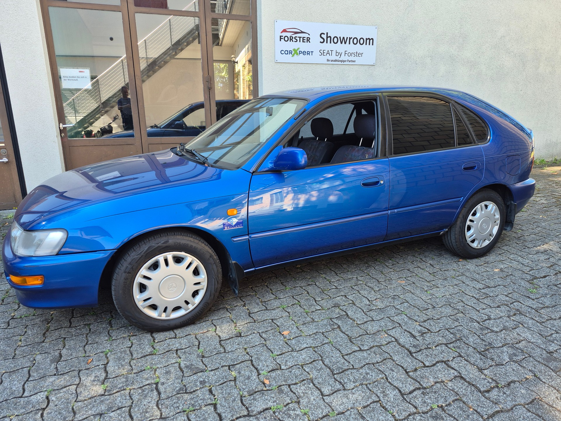 TOYOTA Corolla 1.6 XLi Brillant-image-0
