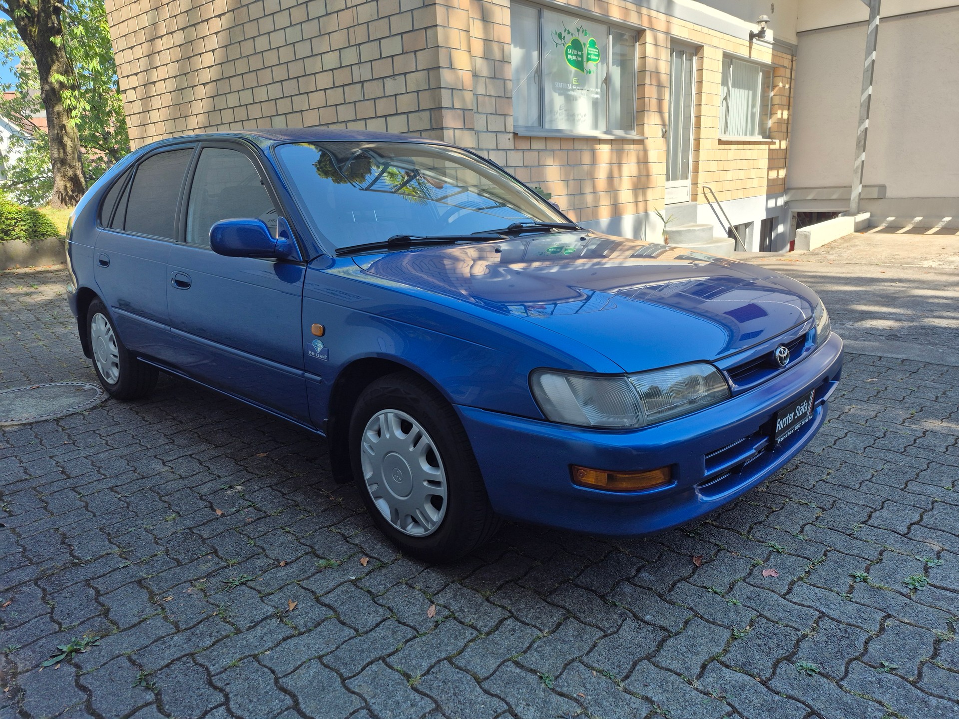 TOYOTA Corolla 1.6 XLi Brillant-image-3