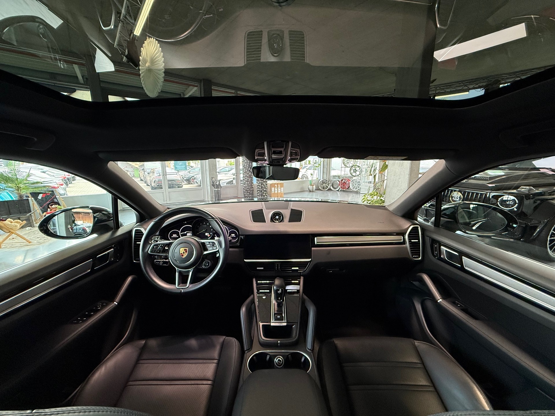 PORSCHE Cayenne Coupé E-Hybrid Platinum Edition-image-17