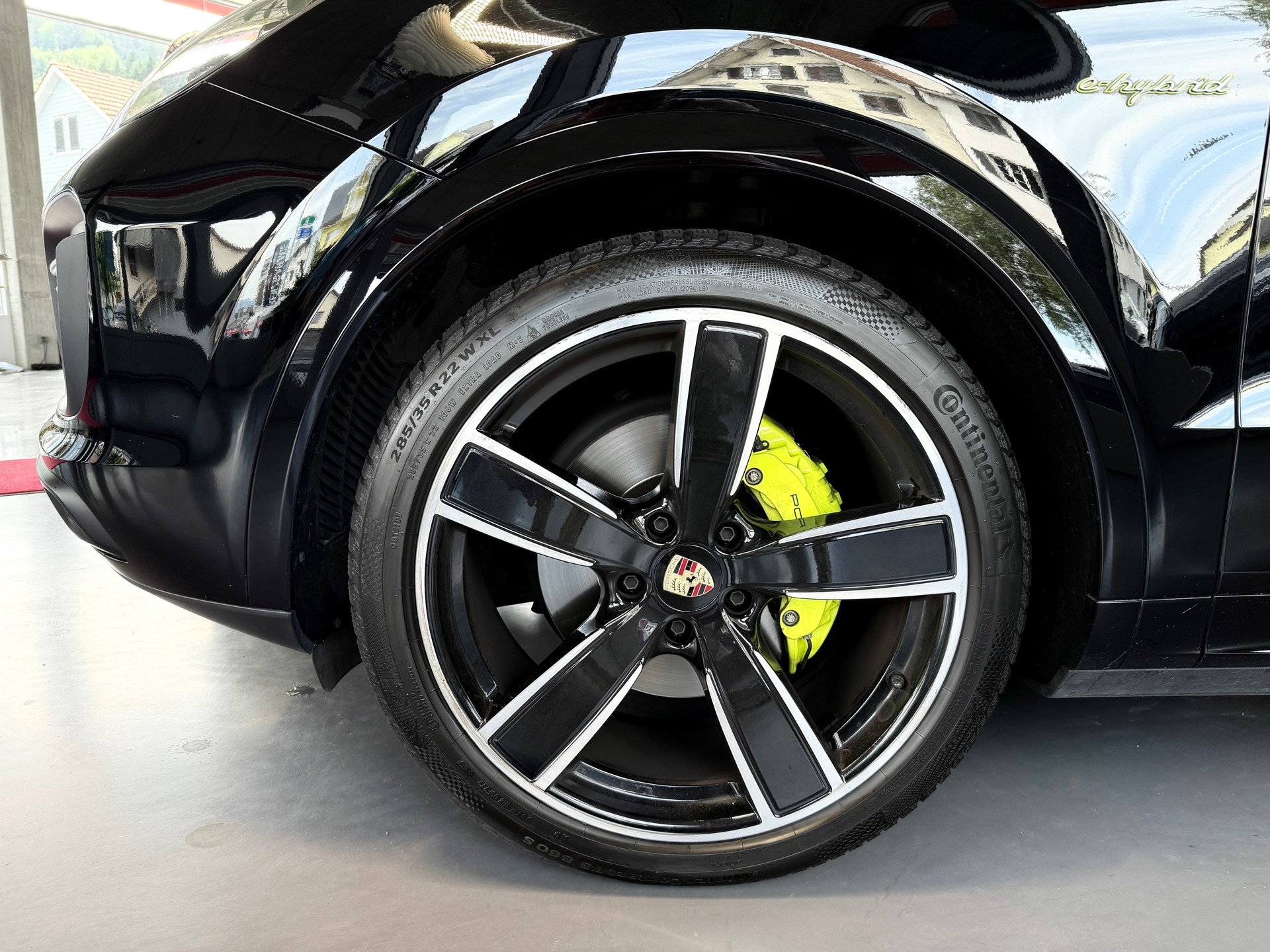 PORSCHE Cayenne Coupé E-Hybrid Platinum Edition-image-7