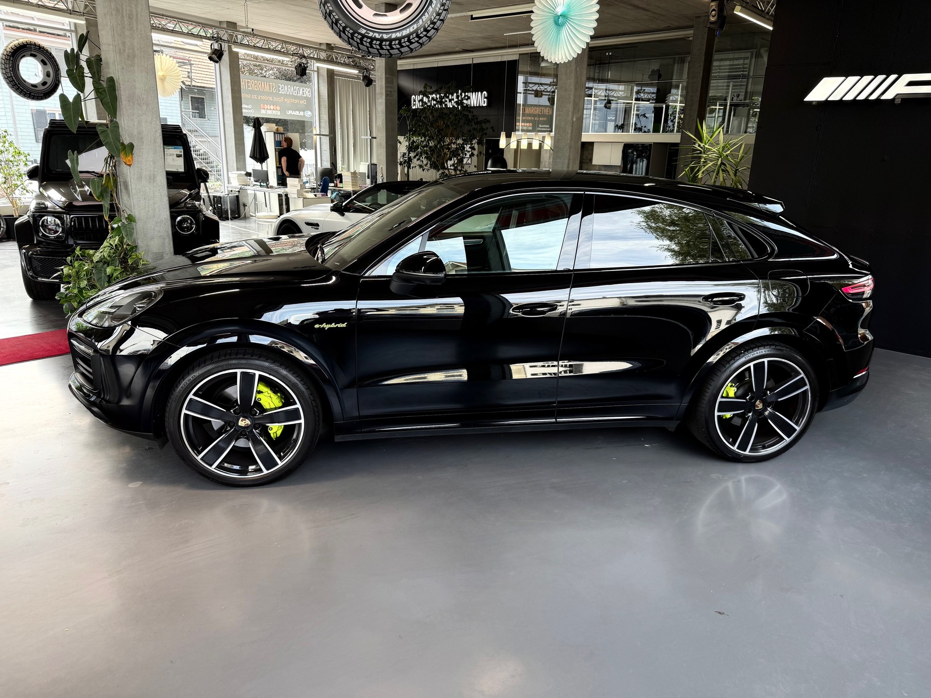 PORSCHE Cayenne Coupé E-Hybrid Platinum Edition-image-3