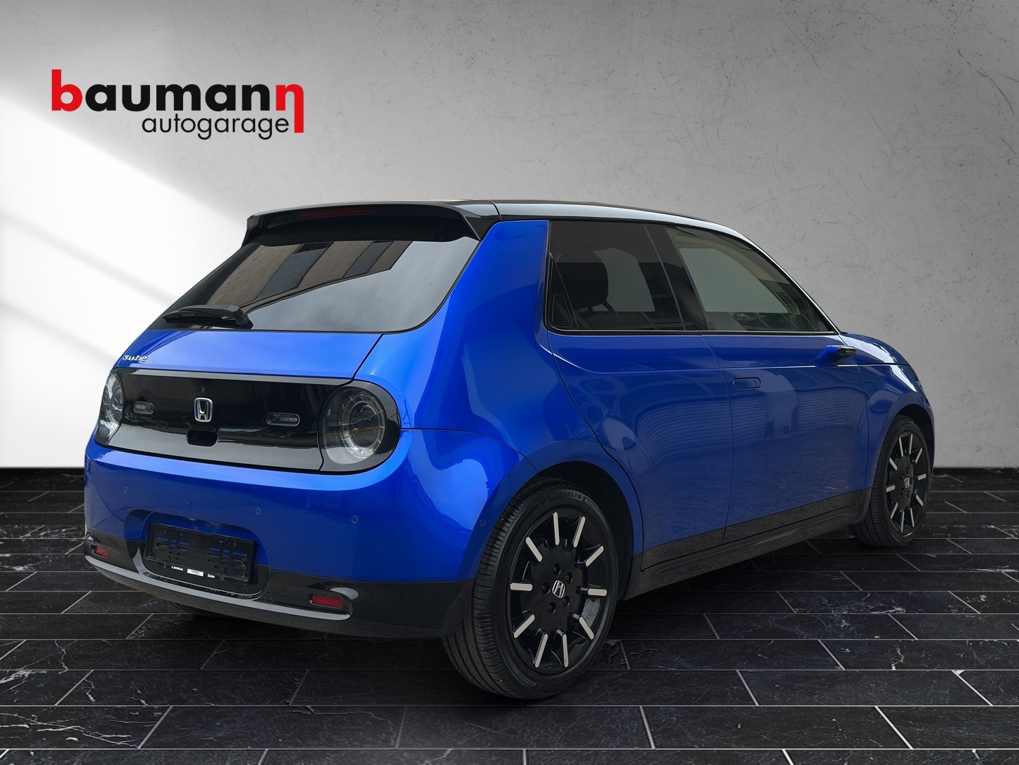 HONDA e Advance-showroom-element-2