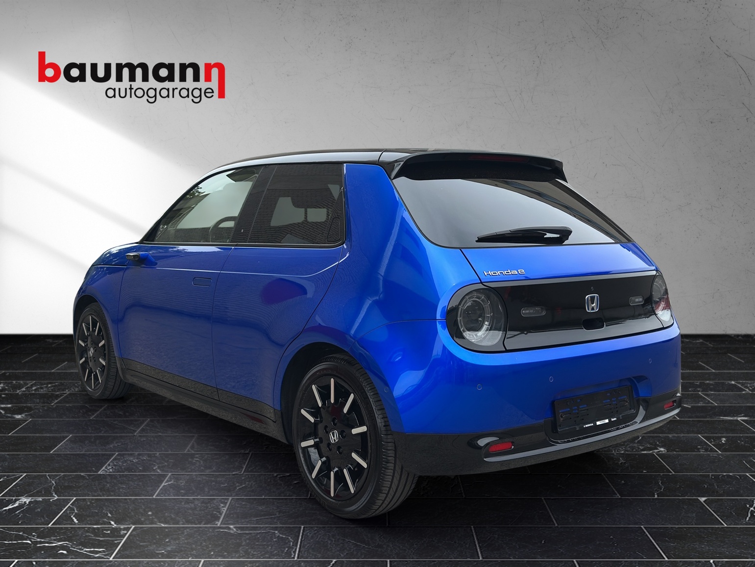 HONDA e Advance-showroom-element-3