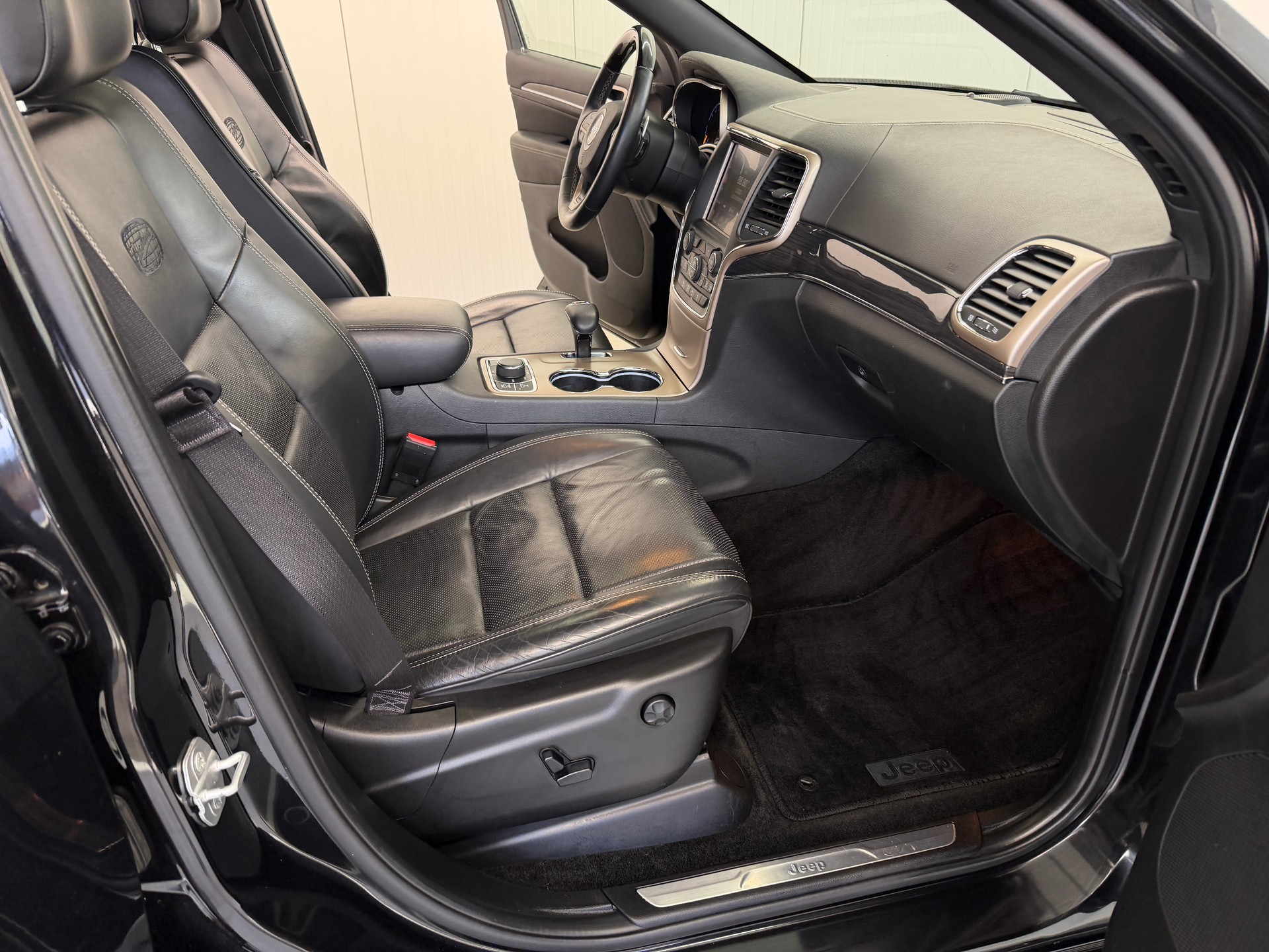 JEEP Grand Cherokee 3.0 CRD Overland Automatic-image-16