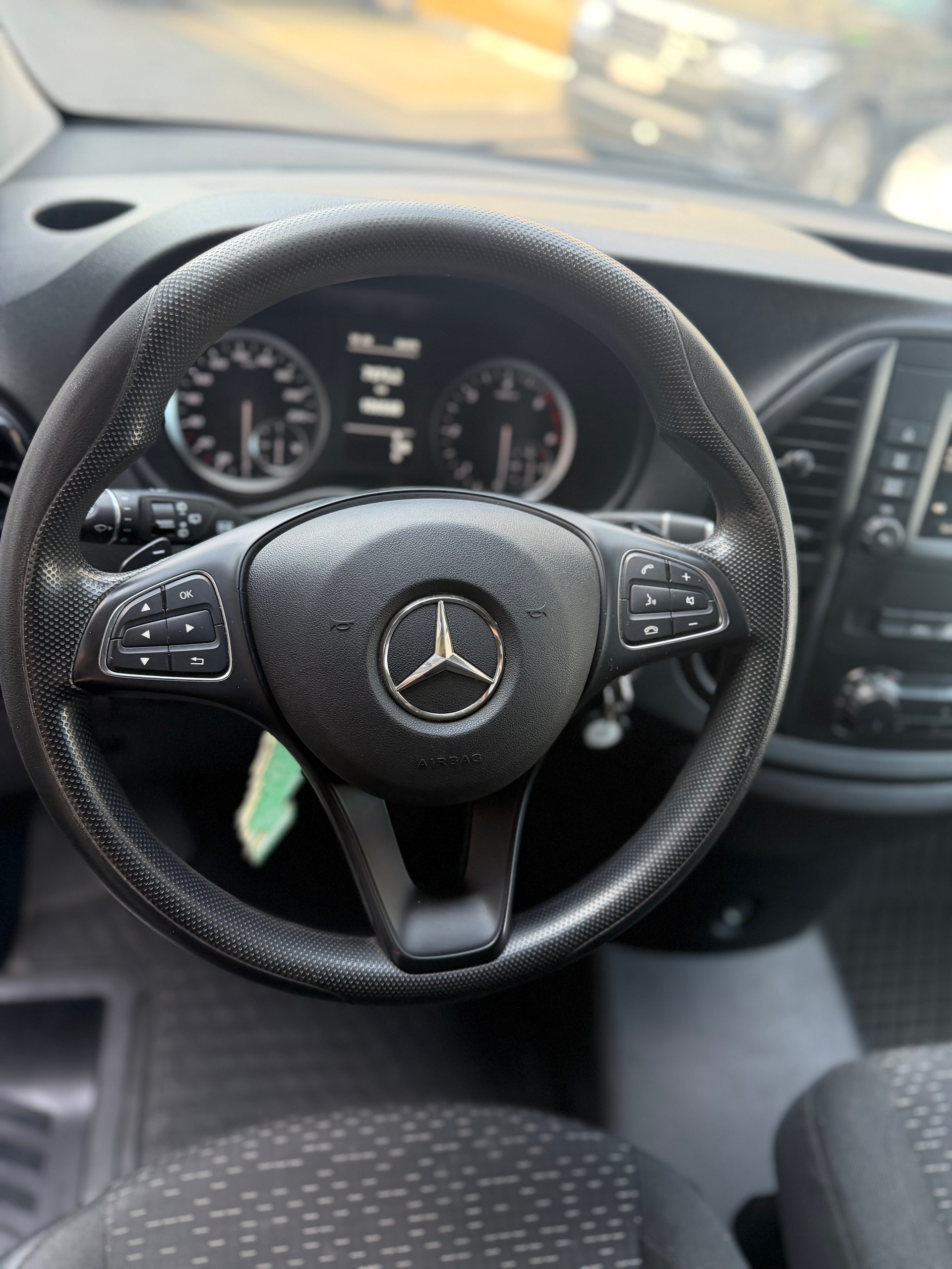 MERCEDES-BENZ PRO 114 ( 190 ps) ILS LED 9G TRONIC NAVI DAB+ V klasse-image-16