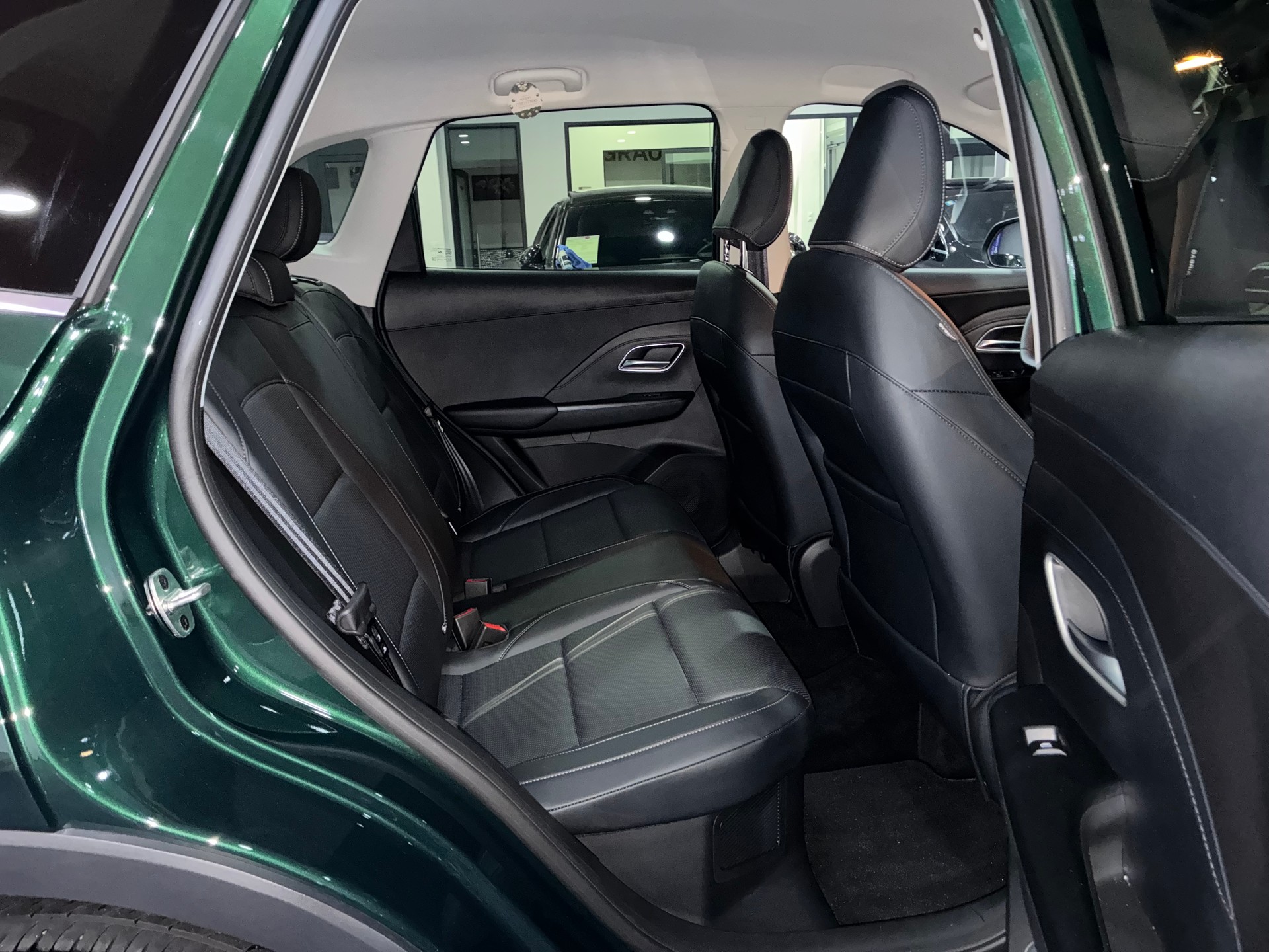 MG ZS 1.5 HEV Luxury-image-12