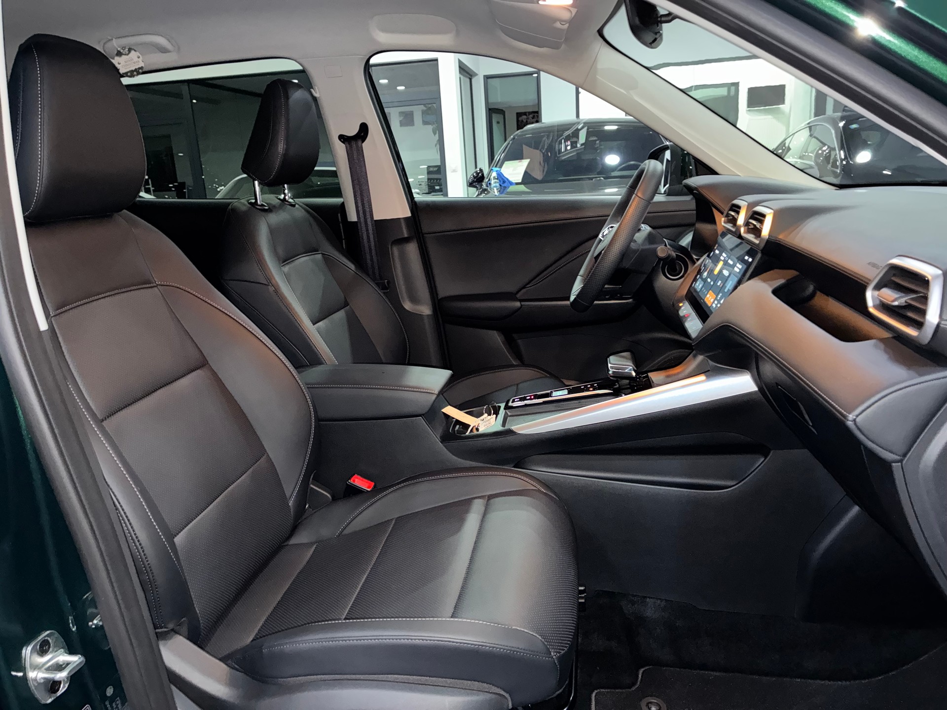MG ZS 1.5 HEV Luxury-image-10