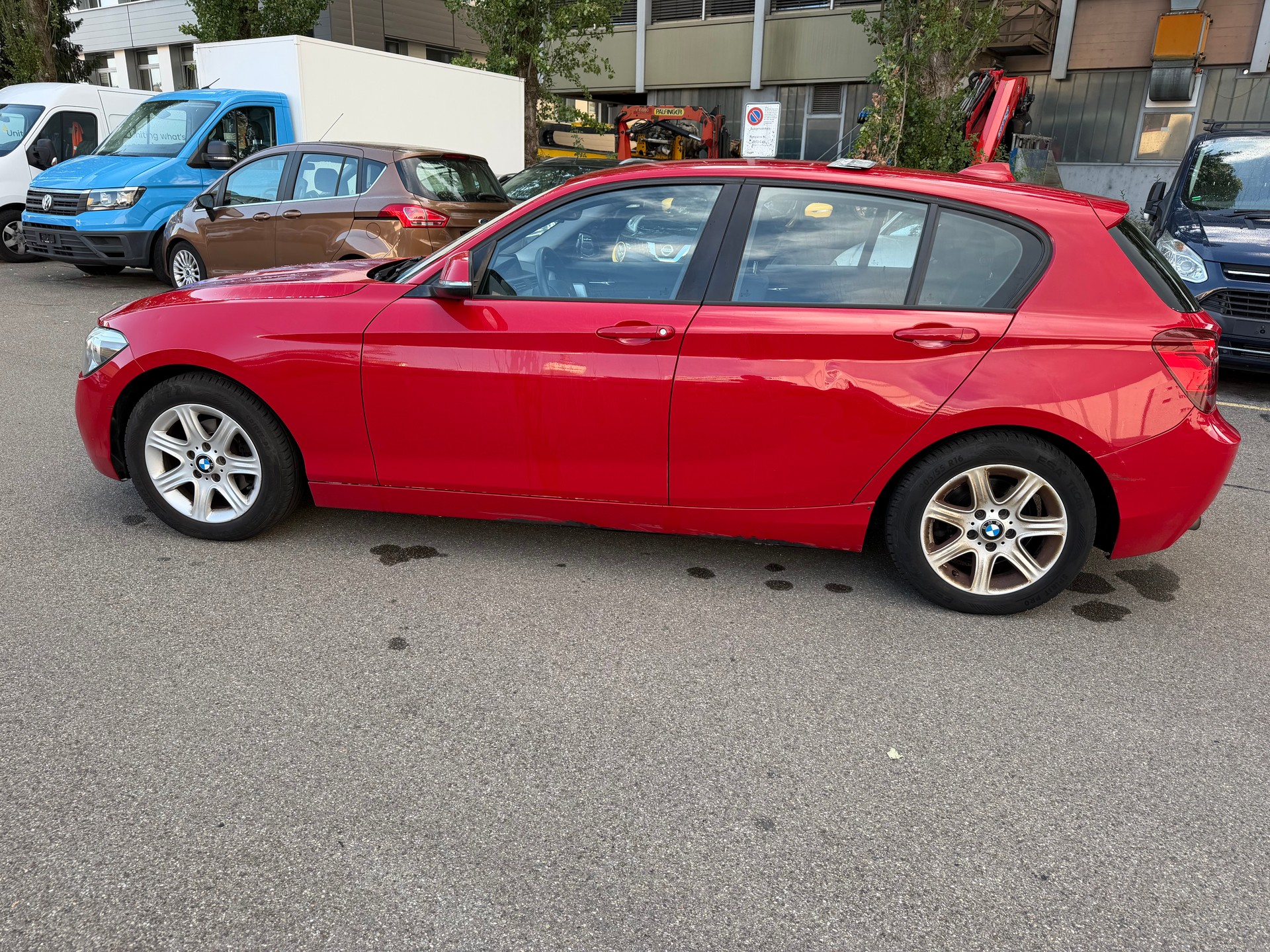 BMW 116i Urban Line Steptronic-image-4